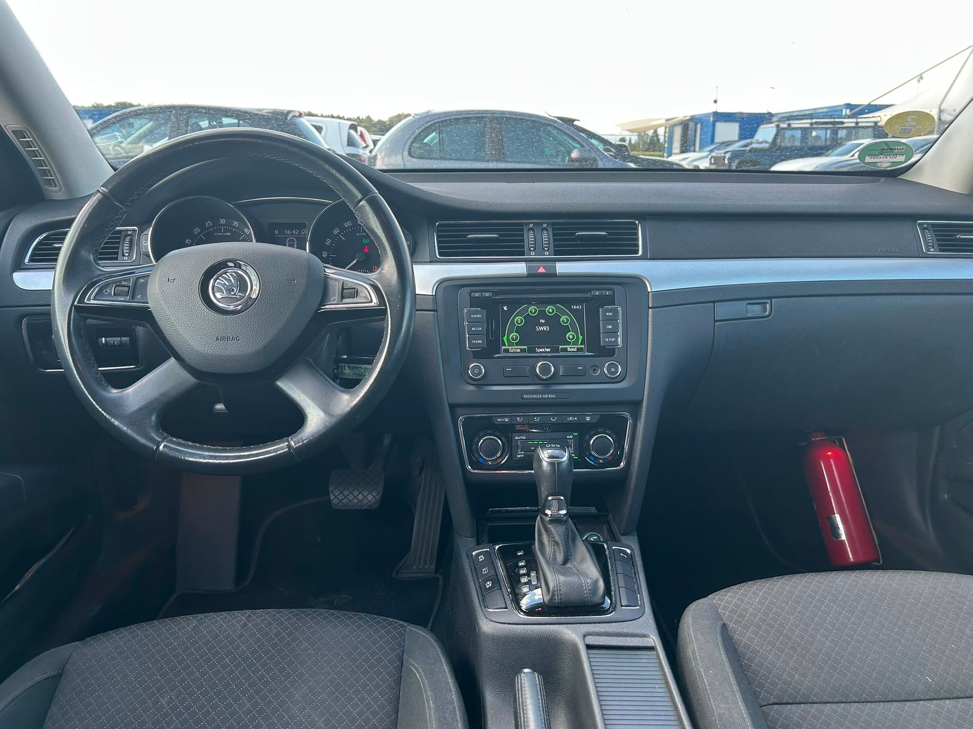 SKODA Superb 1.6 TDi Greenline Ambition-image-6