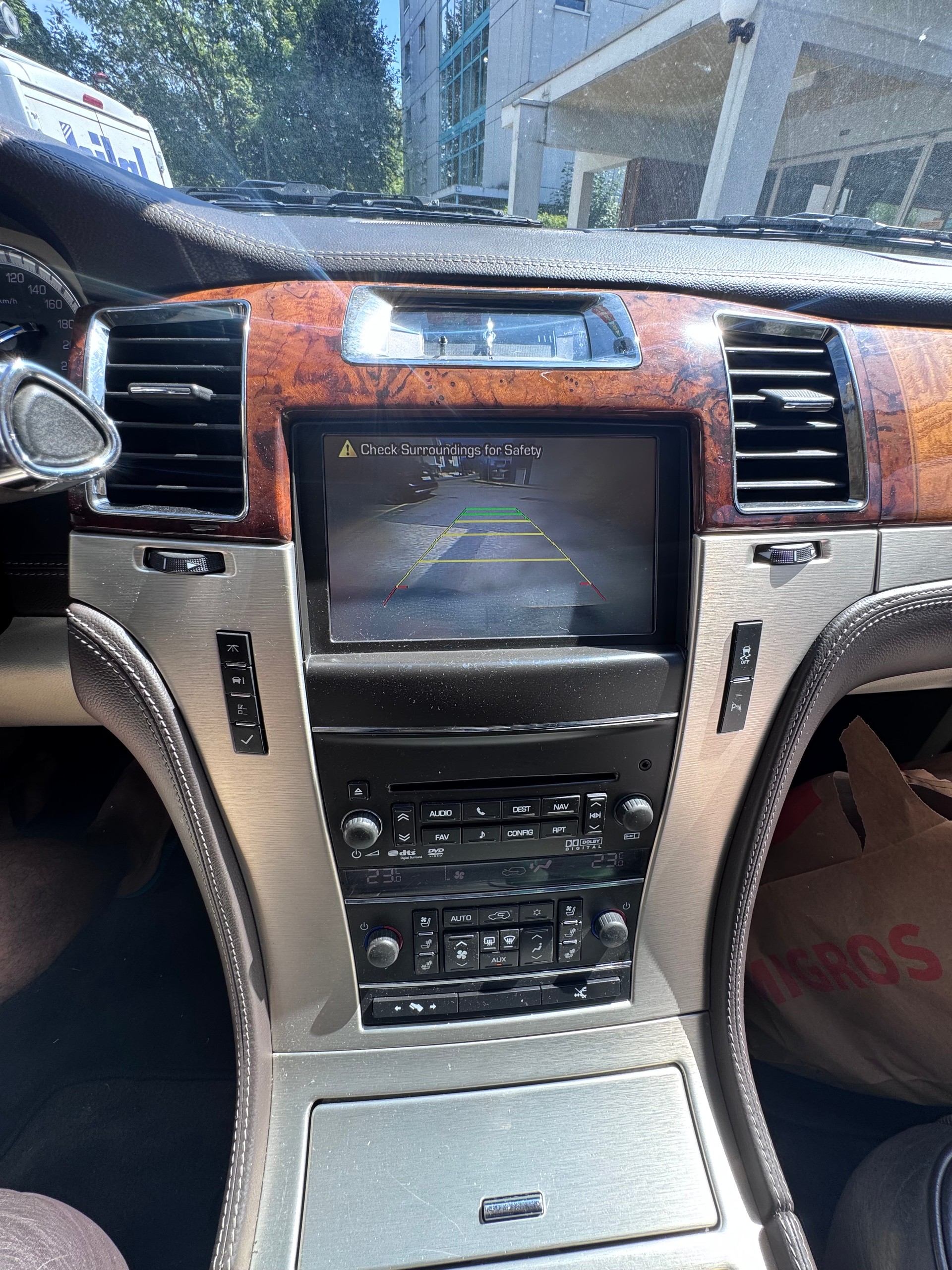 CADILLAC Escalade 6.0 Hybrid Platinum Edition-image-7