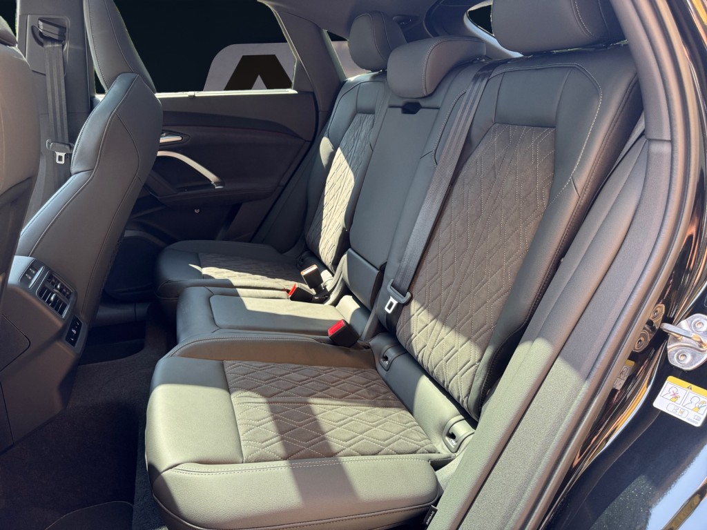 AUDI Q5 Sportback TDI quattro 150 kW S-tronic-image-15