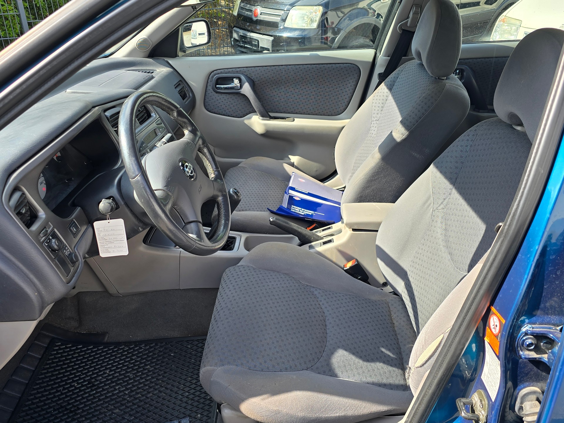 NISSAN Primera 2.0 Plus-image-7