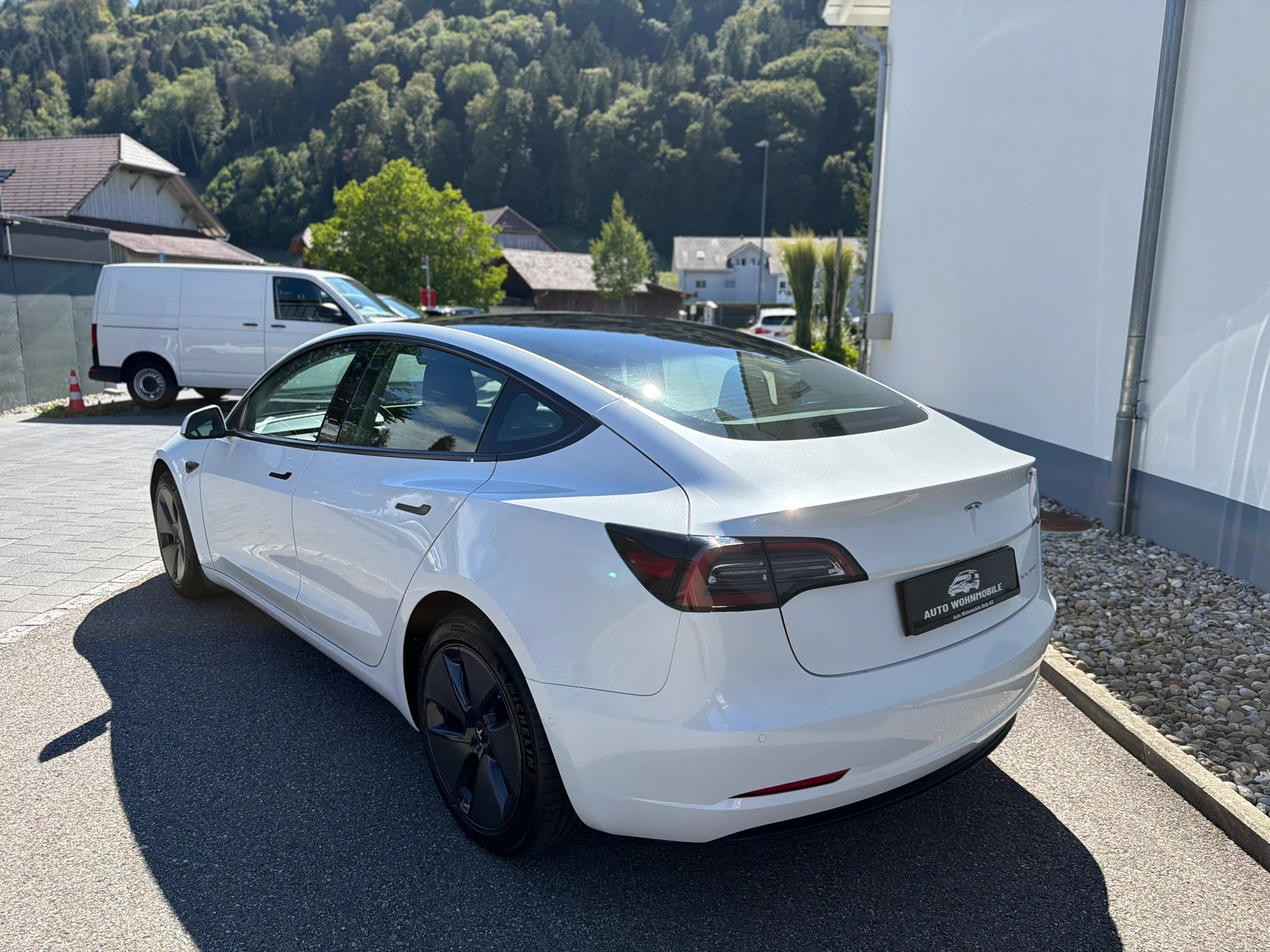 TESLA Model 3 Long Range Dual Motor AWD-image-14