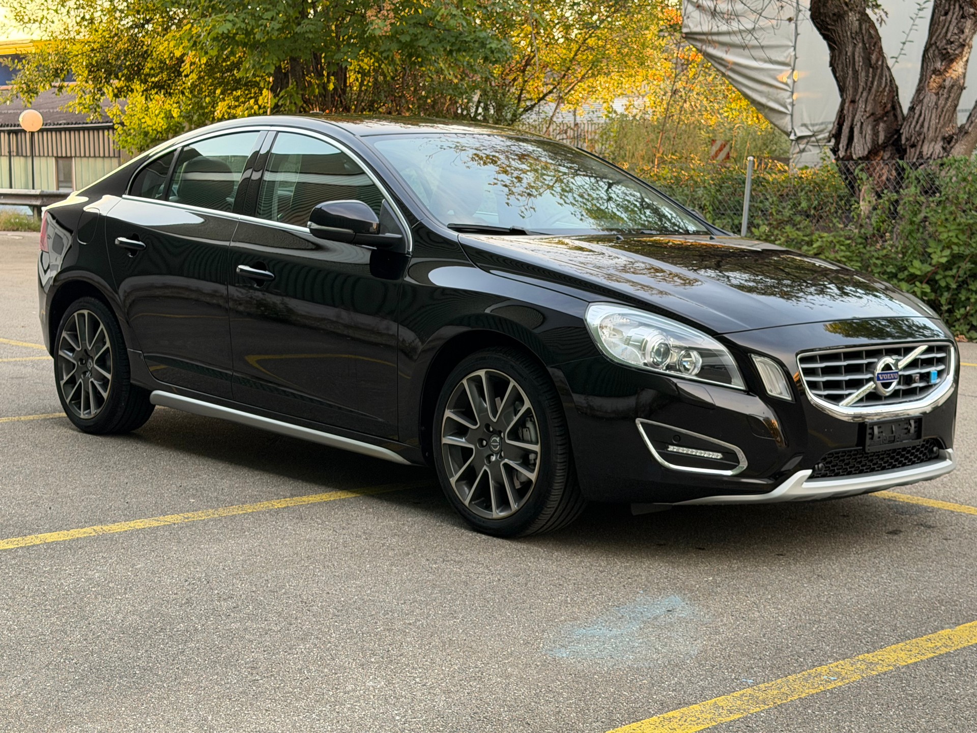 VOLVO S60 D5 AWD Geartronic-image-2