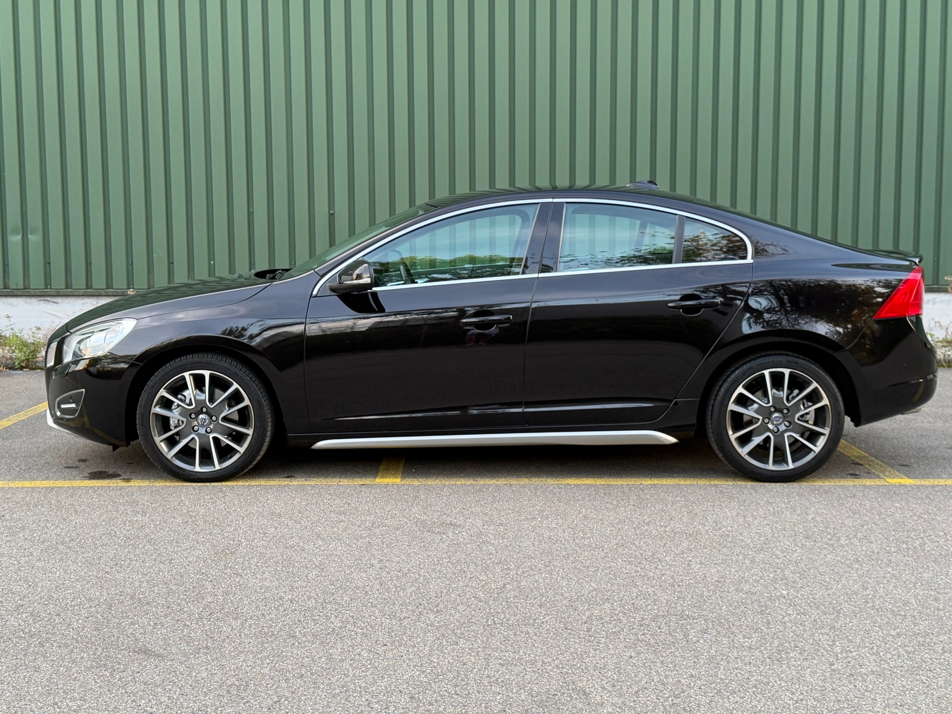 VOLVO S60 D5 AWD Geartronic-image-7
