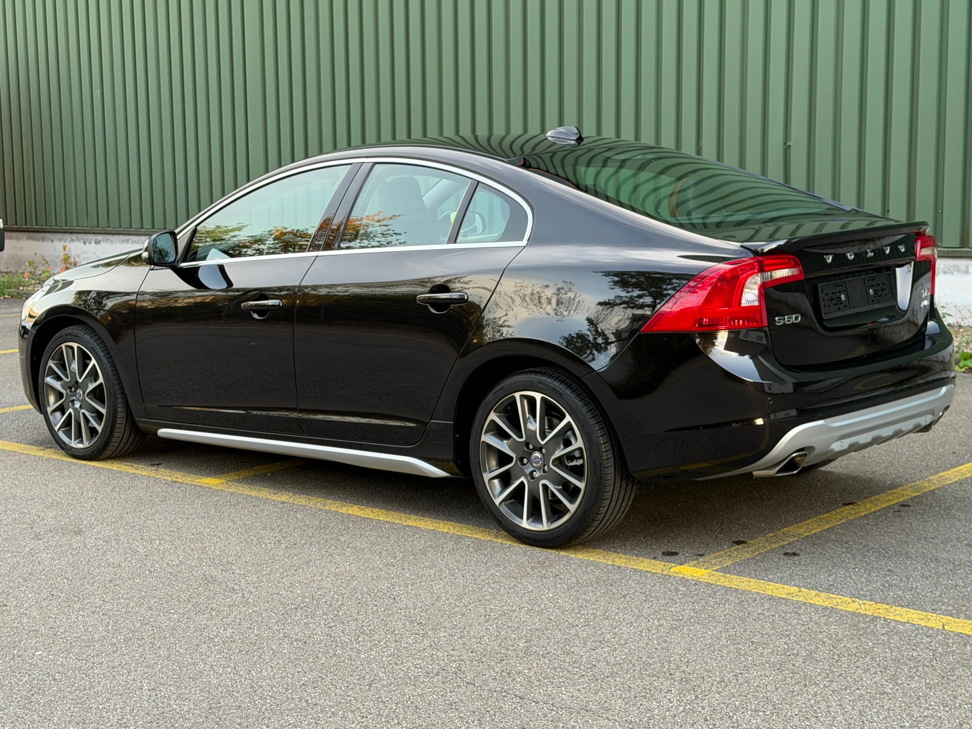 VOLVO S60 D5 AWD Geartronic-image-6