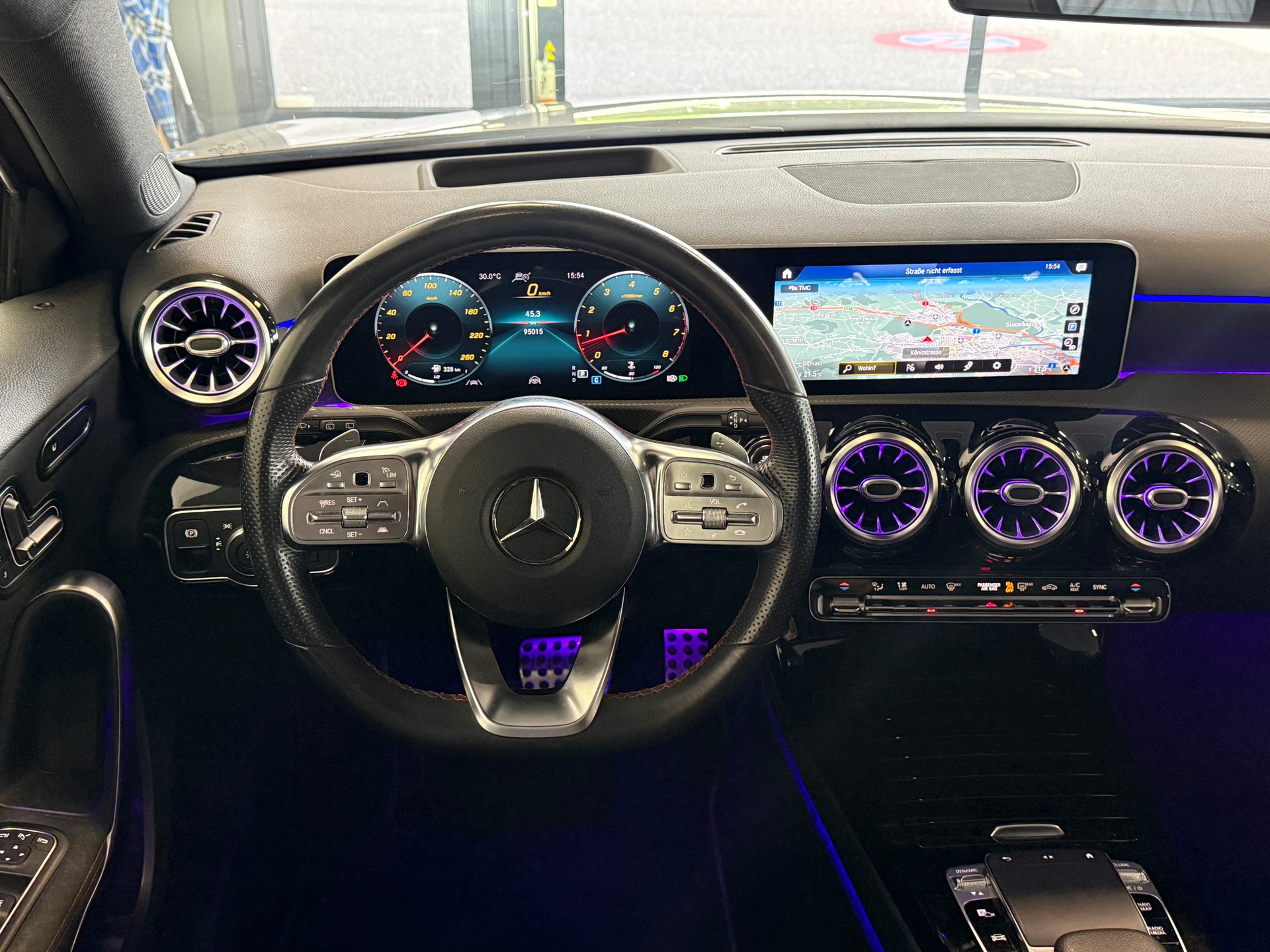 MERCEDES-BENZ A 250 4Matic AMG Line 4Matic 7G-DCT-image-5