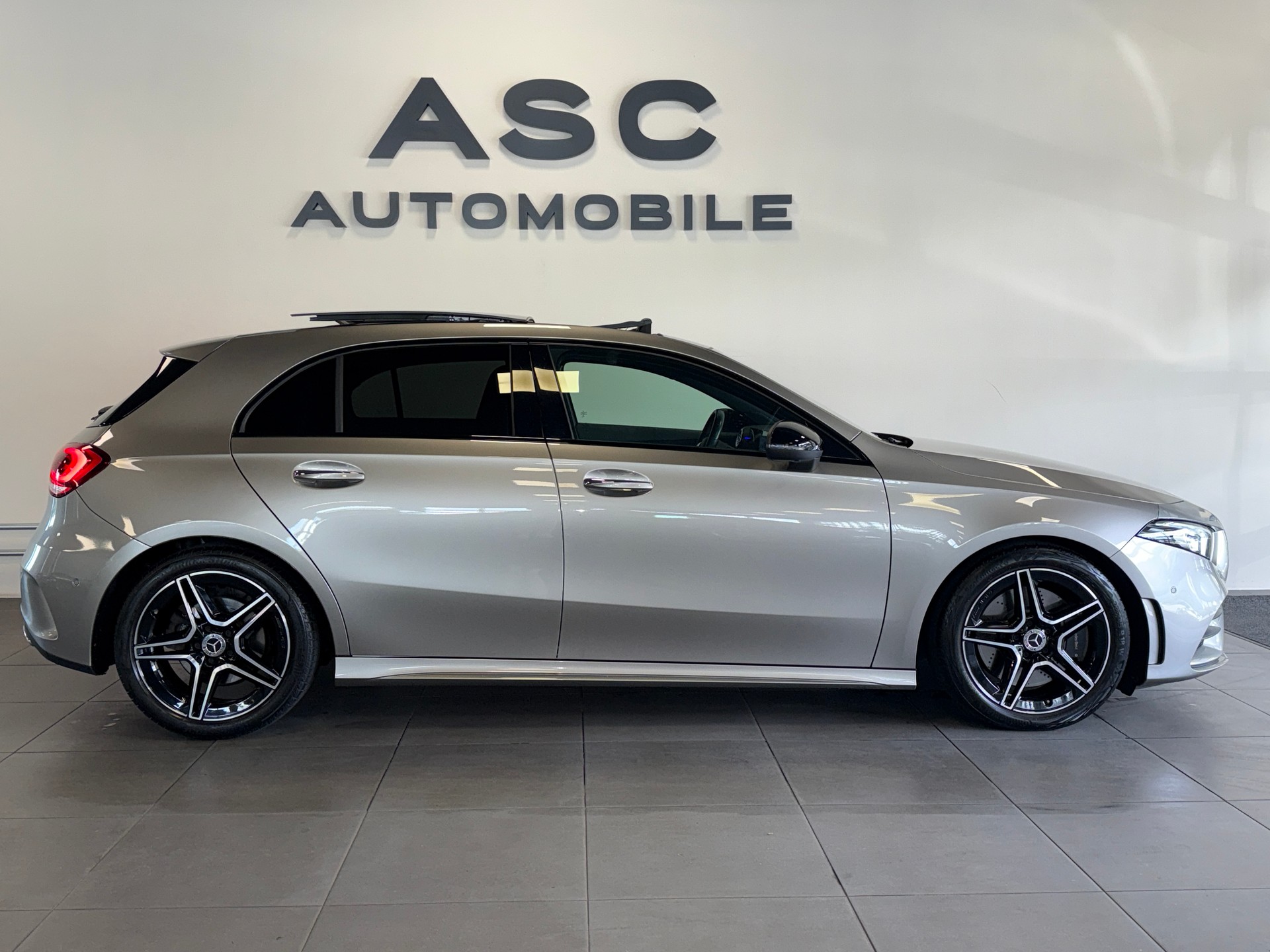 MERCEDES-BENZ A 250 4Matic AMG Line 4Matic 7G-DCT-image-1