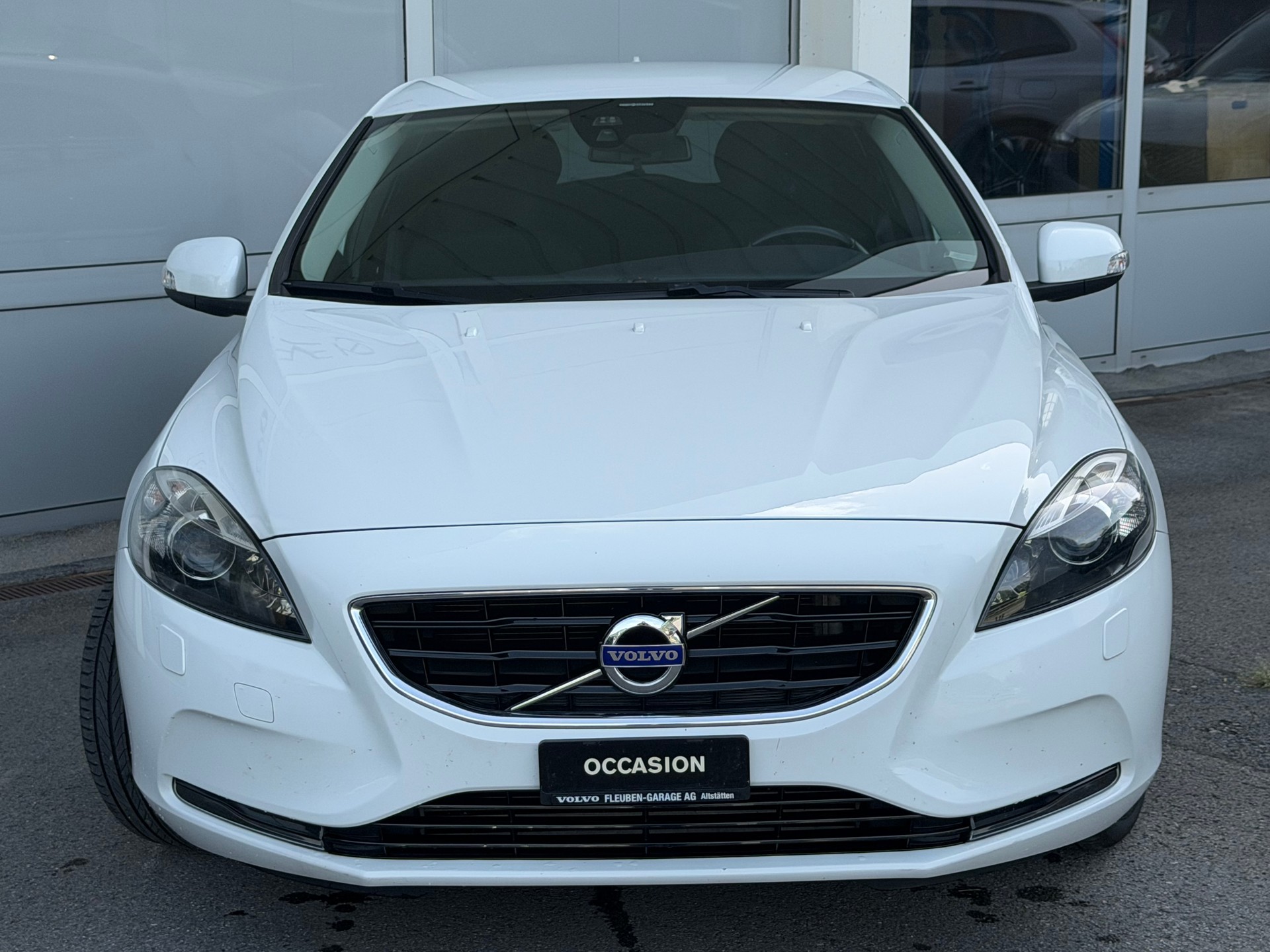 VOLVO V40 D3-image-17