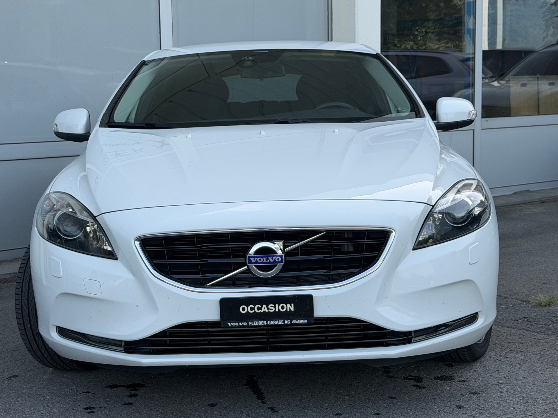 VOLVO V40 D3-image-18