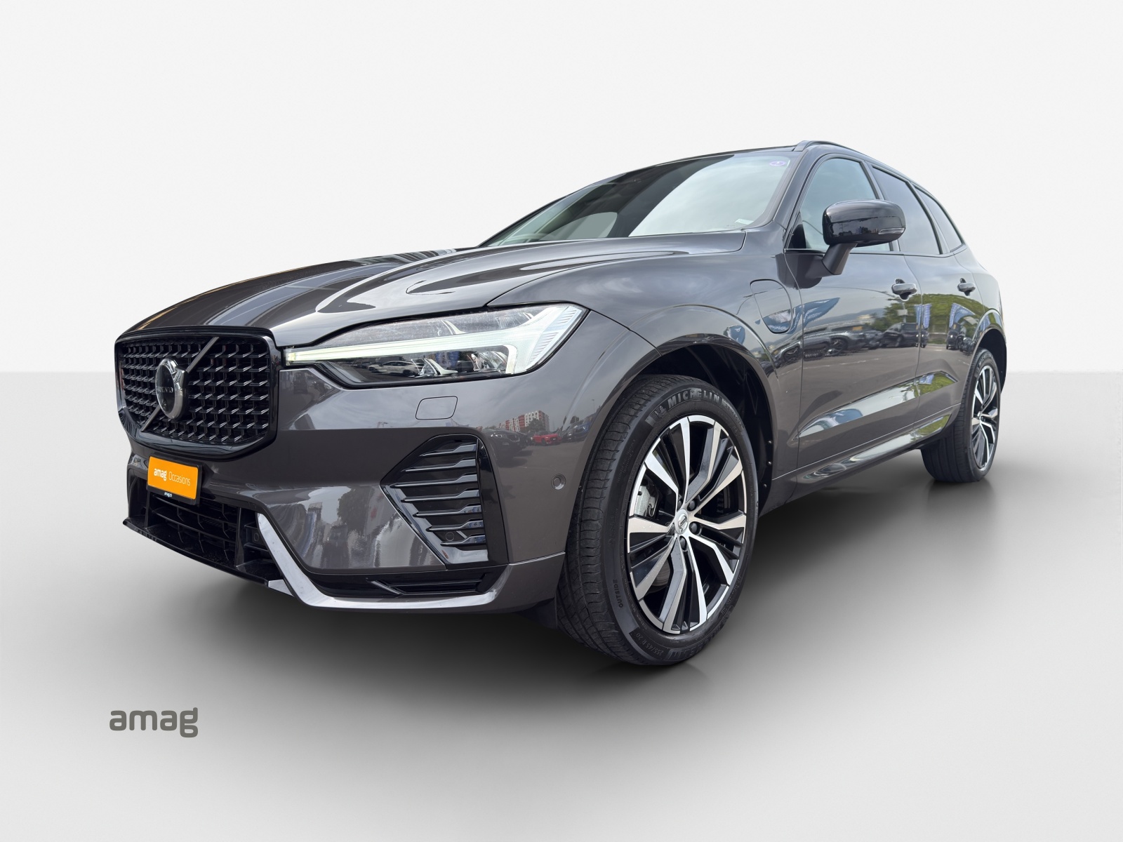 VOLVO XC60 T6 eAWD PluginHybrid Ultimate Dark Geartronic-image-0