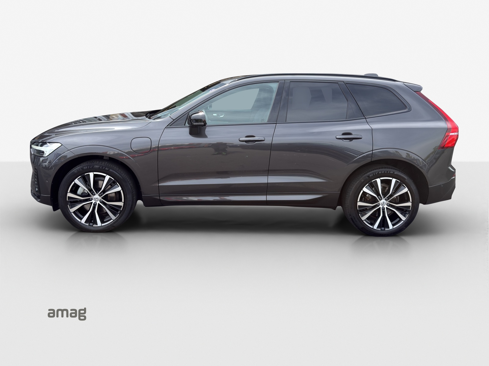 VOLVO XC60 T6 eAWD PluginHybrid Ultimate Dark Geartronic-image-1