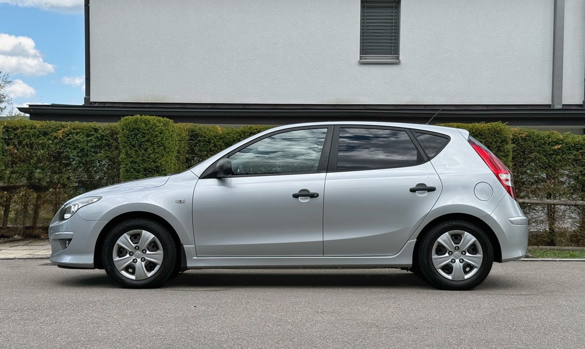 HYUNDAI i30 1.4 Comfort (Frisch Ab MFK)-image-6