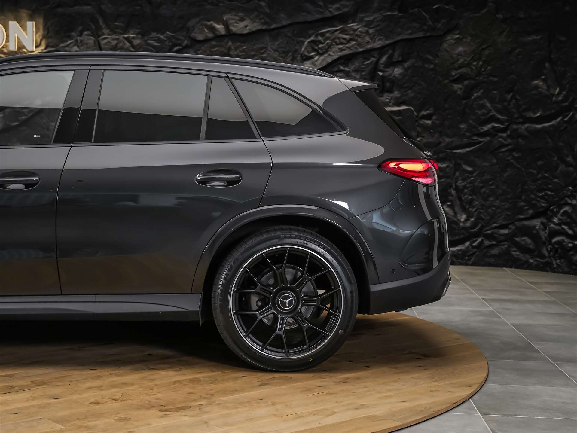 MERCEDES-BENZ GLC 300 d 4Matic AMG Line 9G-Tronic *21" Felgen*Abstandsregler*Anhängerkupplung*-image-16