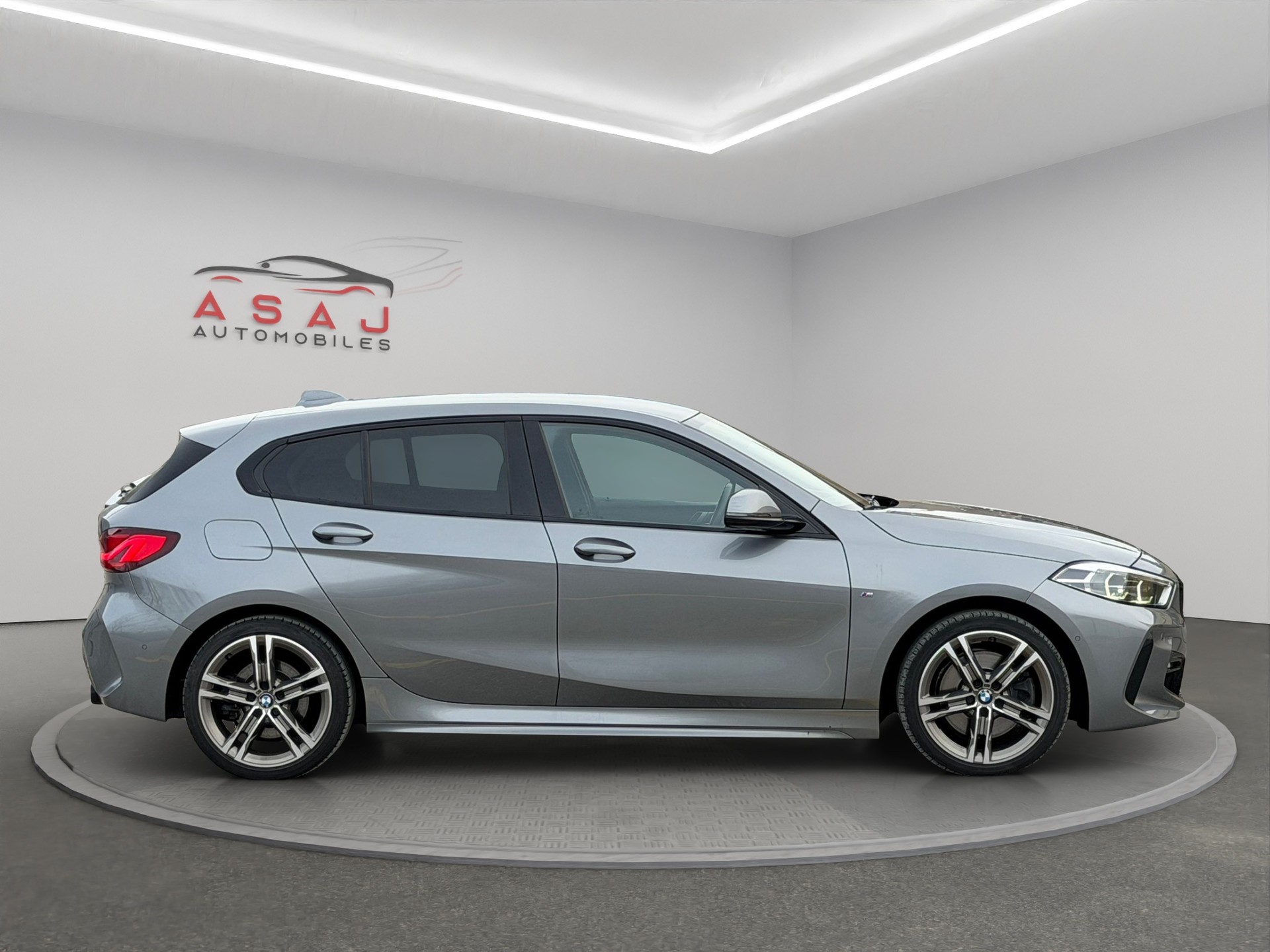 BMW 120d xDrive Steptronic Pure M Sport-image-7