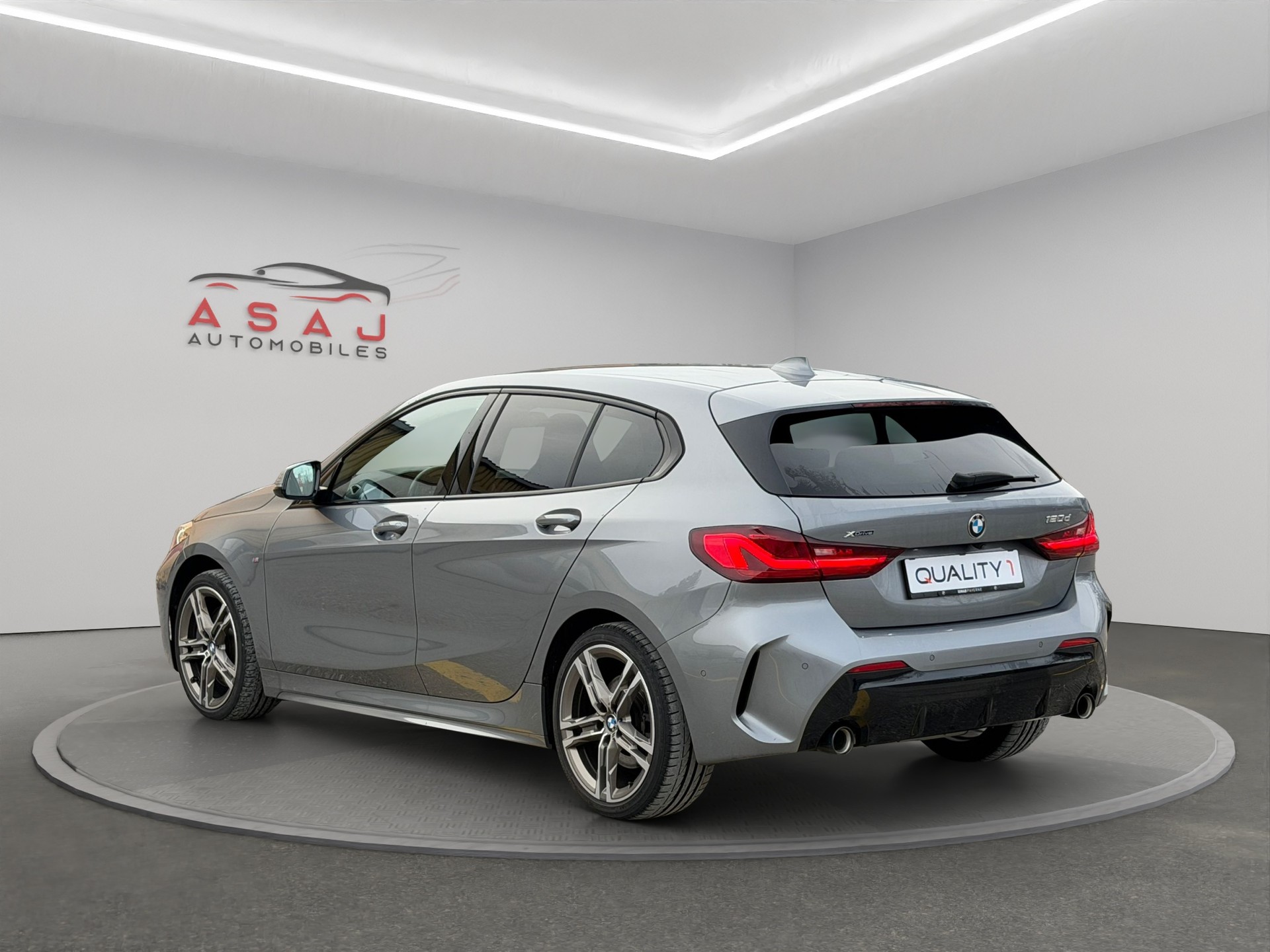 BMW 120d xDrive Steptronic Pure M Sport-image-4