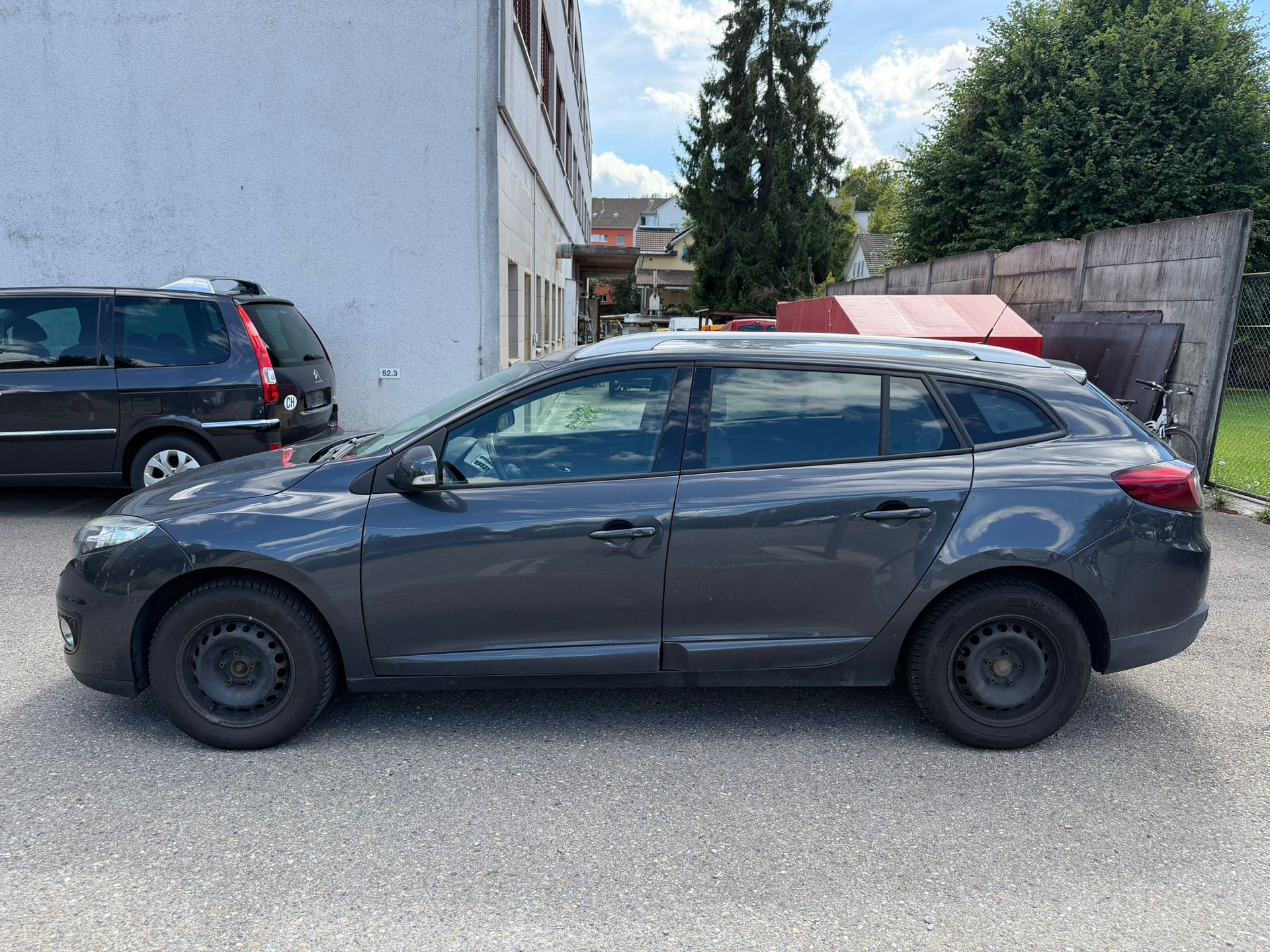 RENAULT Mégane Grandtour 1.4 16V Turbo Dynamique-image-4