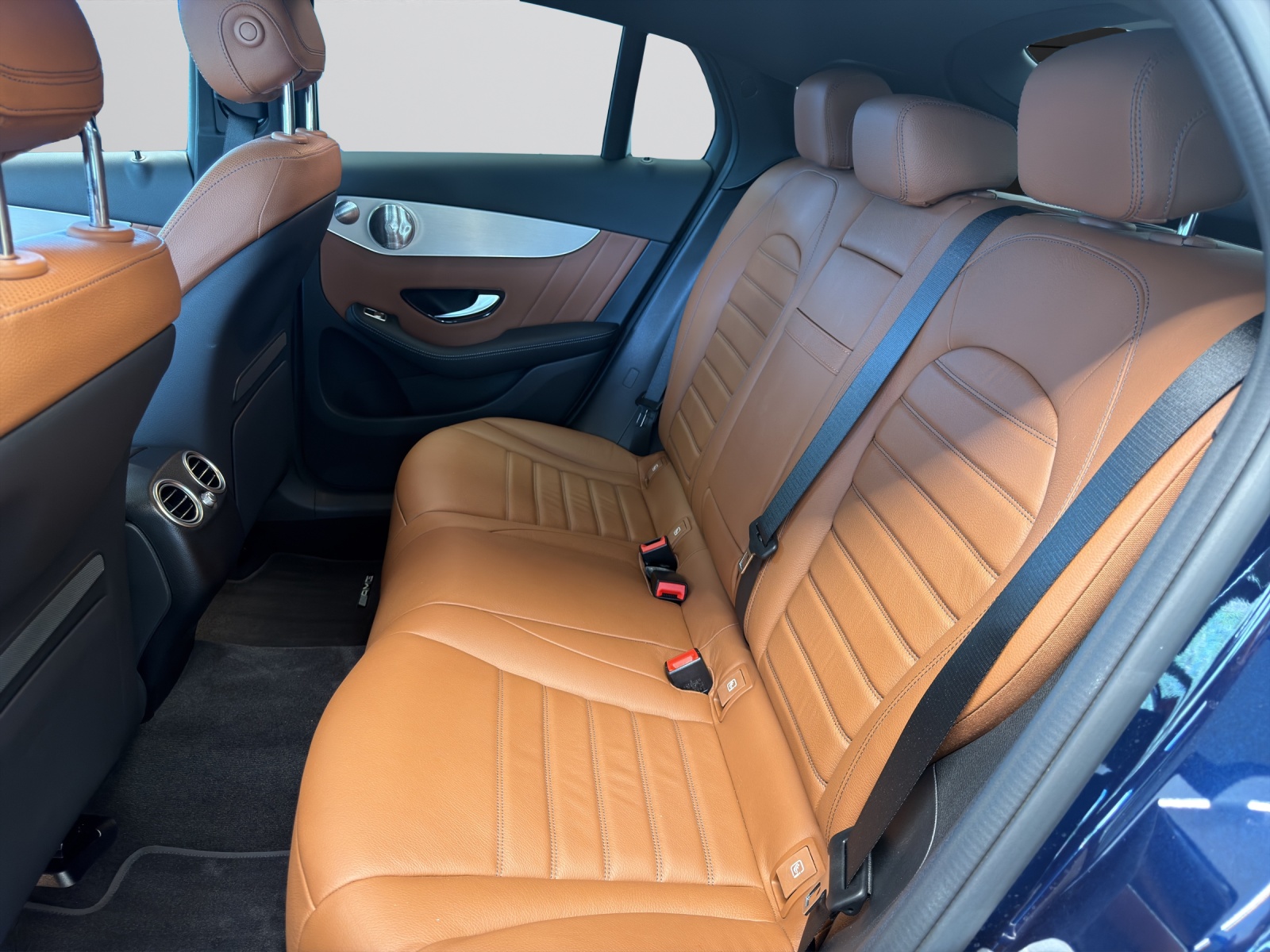 MERCEDES-BENZ GLC Coupé 400d AMGLine 4M-image-16