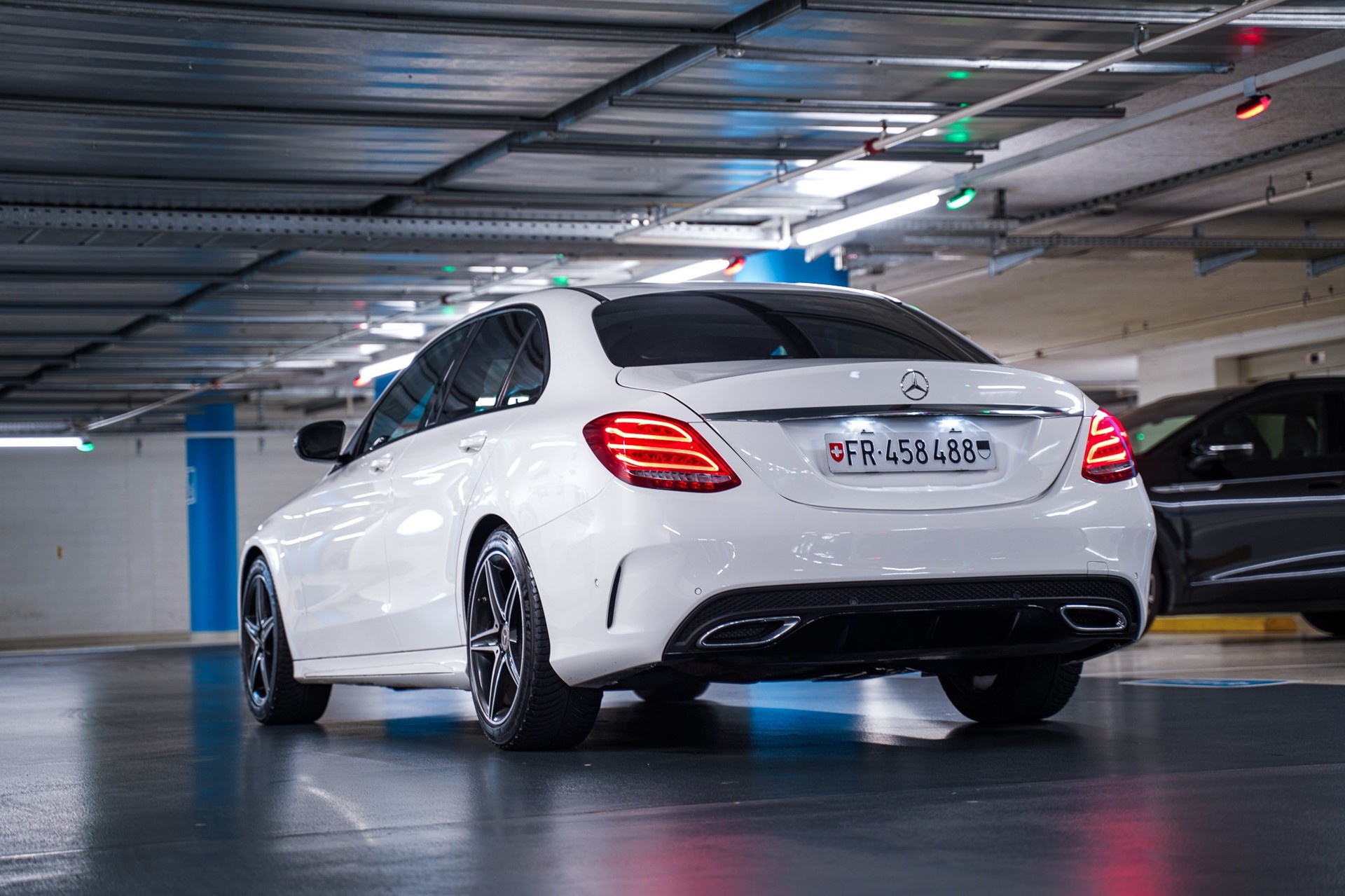 MERCEDES-BENZ C 250 BlueTEC AMG Line 4Matic 7G-Tronic-image-2