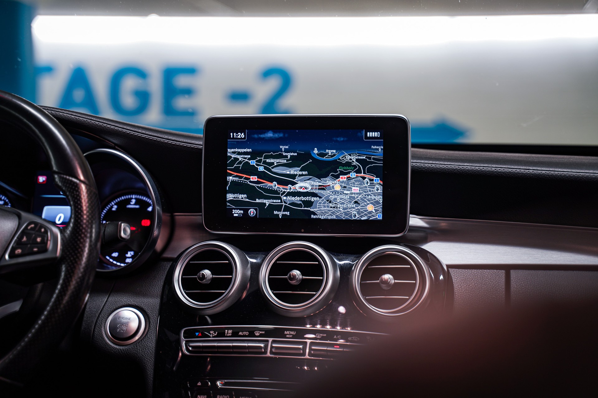 MERCEDES-BENZ C 250 BlueTEC AMG Line 4Matic 7G-Tronic-image-11