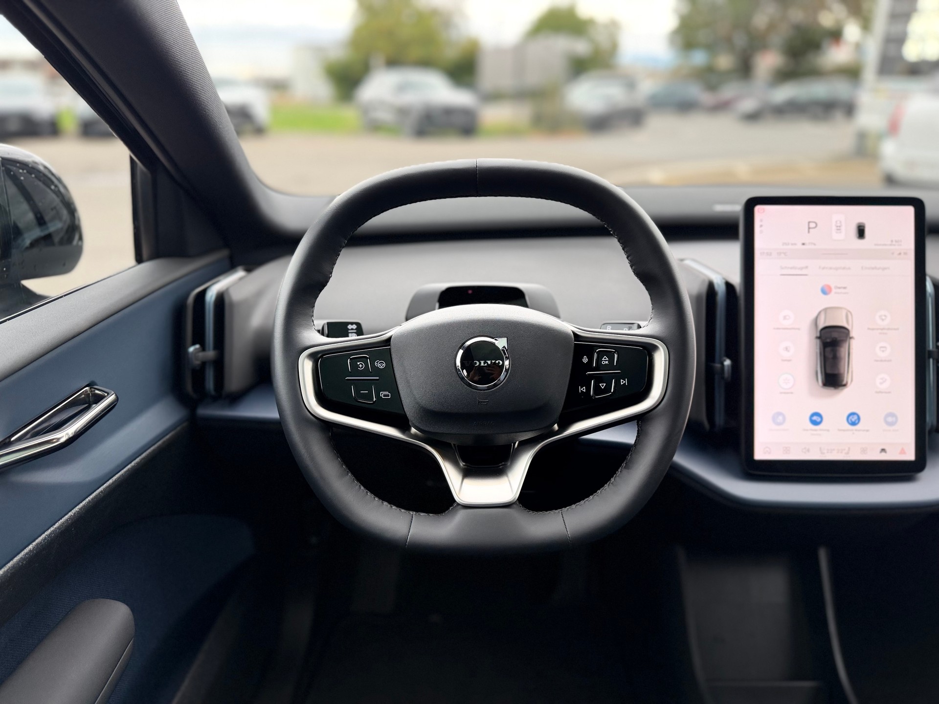 VOLVO EX30 Cross Country E60 69kWh Twin Performance AWD ° Vollausstattung ° Schwenkbare AHK °-image-16