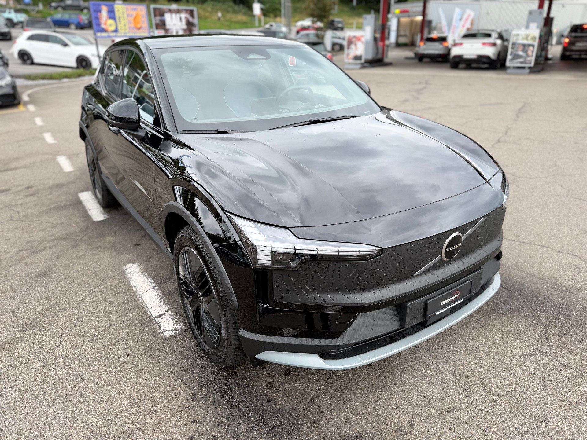 VOLVO EX30 Cross Country E60 69kWh Twin Performance AWD ° Vollausstattung ° Schwenkbare AHK °