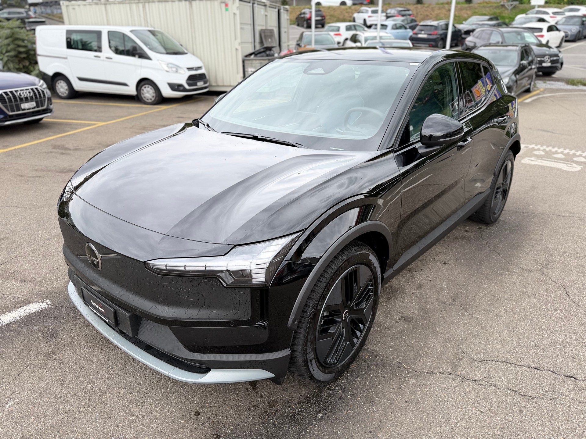 VOLVO EX30 Cross Country E60 69kWh Twin Performance AWD ° Vollausstattung ° Schwenkbare AHK °-image-4
