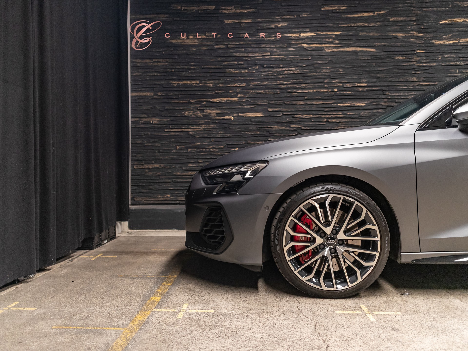AUDI S3 Sportback TFSI quattro S-tronic-image-4