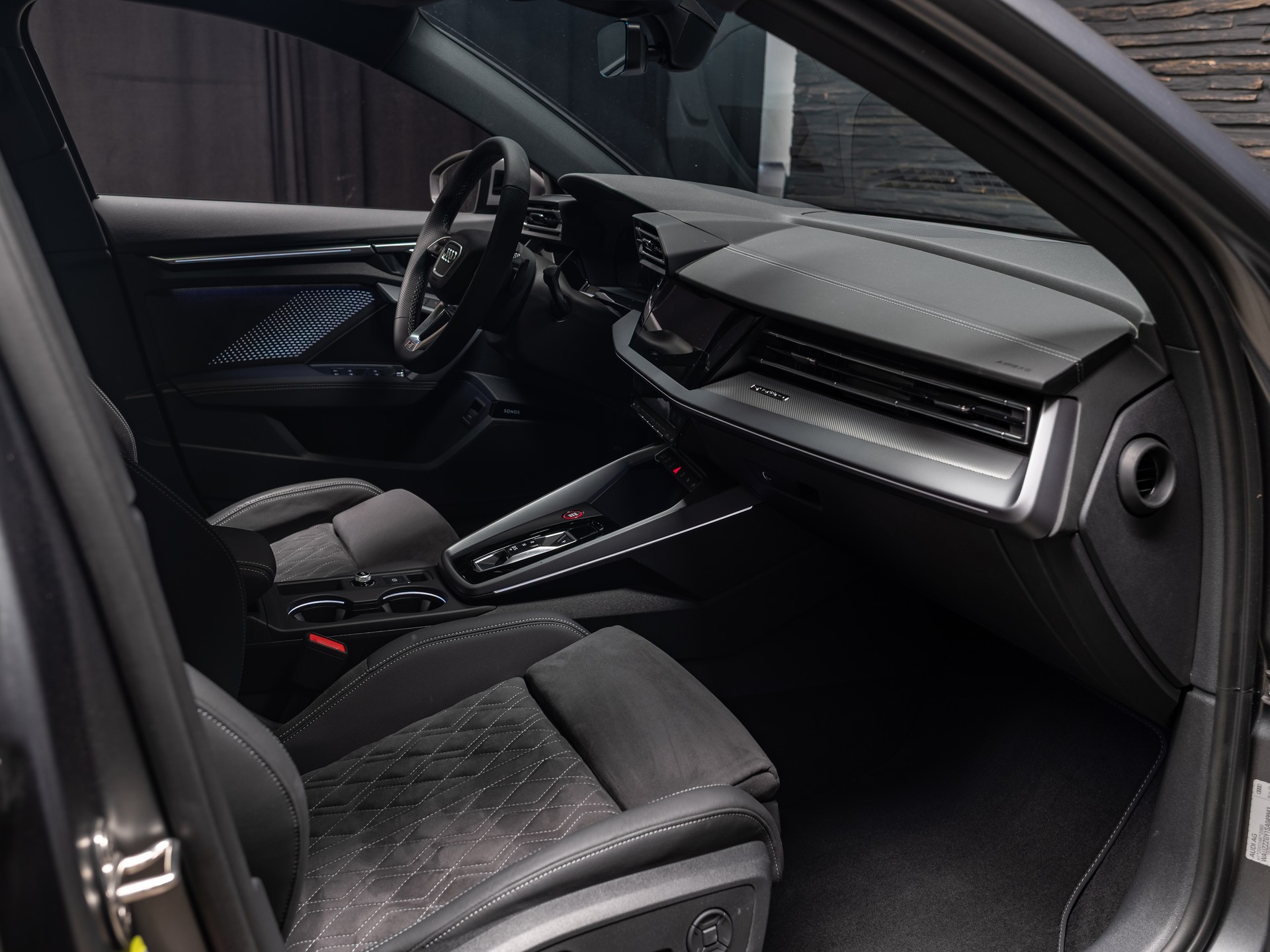 AUDI S3 Sportback TFSI quattro S-tronic-image-30