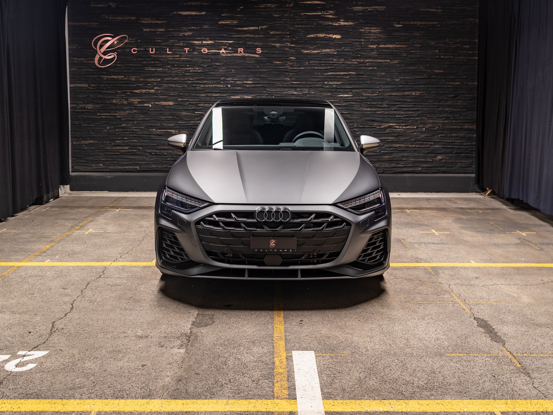 AUDI S3 Sportback TFSI quattro S-tronic-image-2