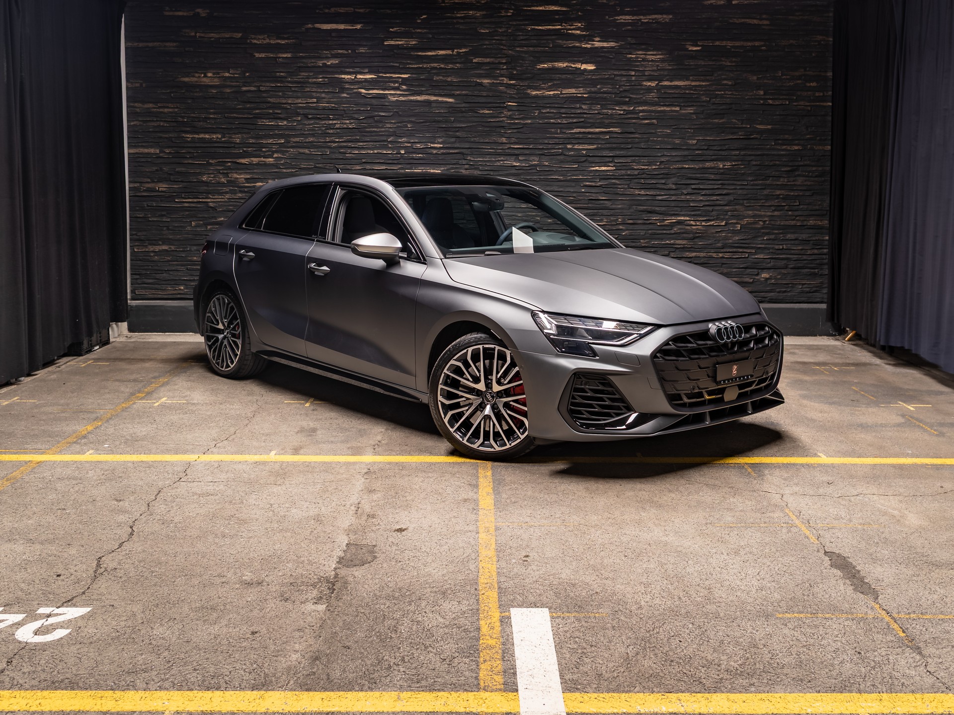 AUDI S3 Sportback TFSI quattro S-tronic-image-21