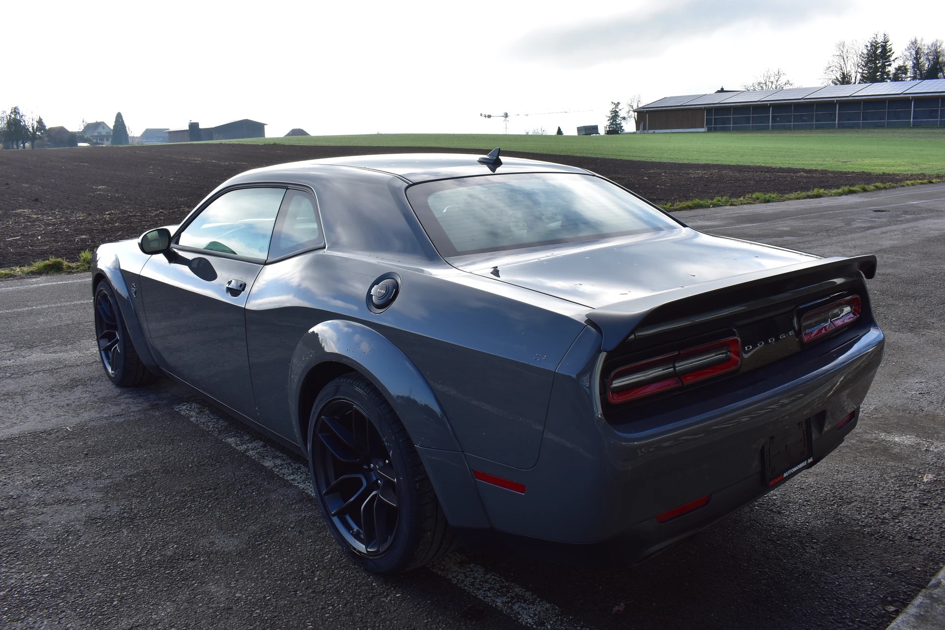 DODGE Challenger SRT Hellcat Widebody-image-3