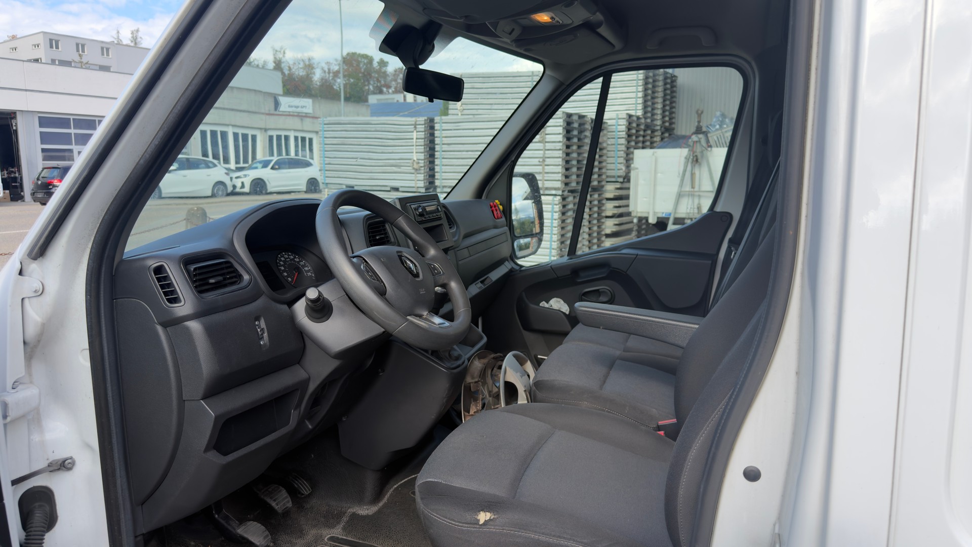 RENAULT Master T35 ENERGY 2.3dCi 150 L3H2-image-8