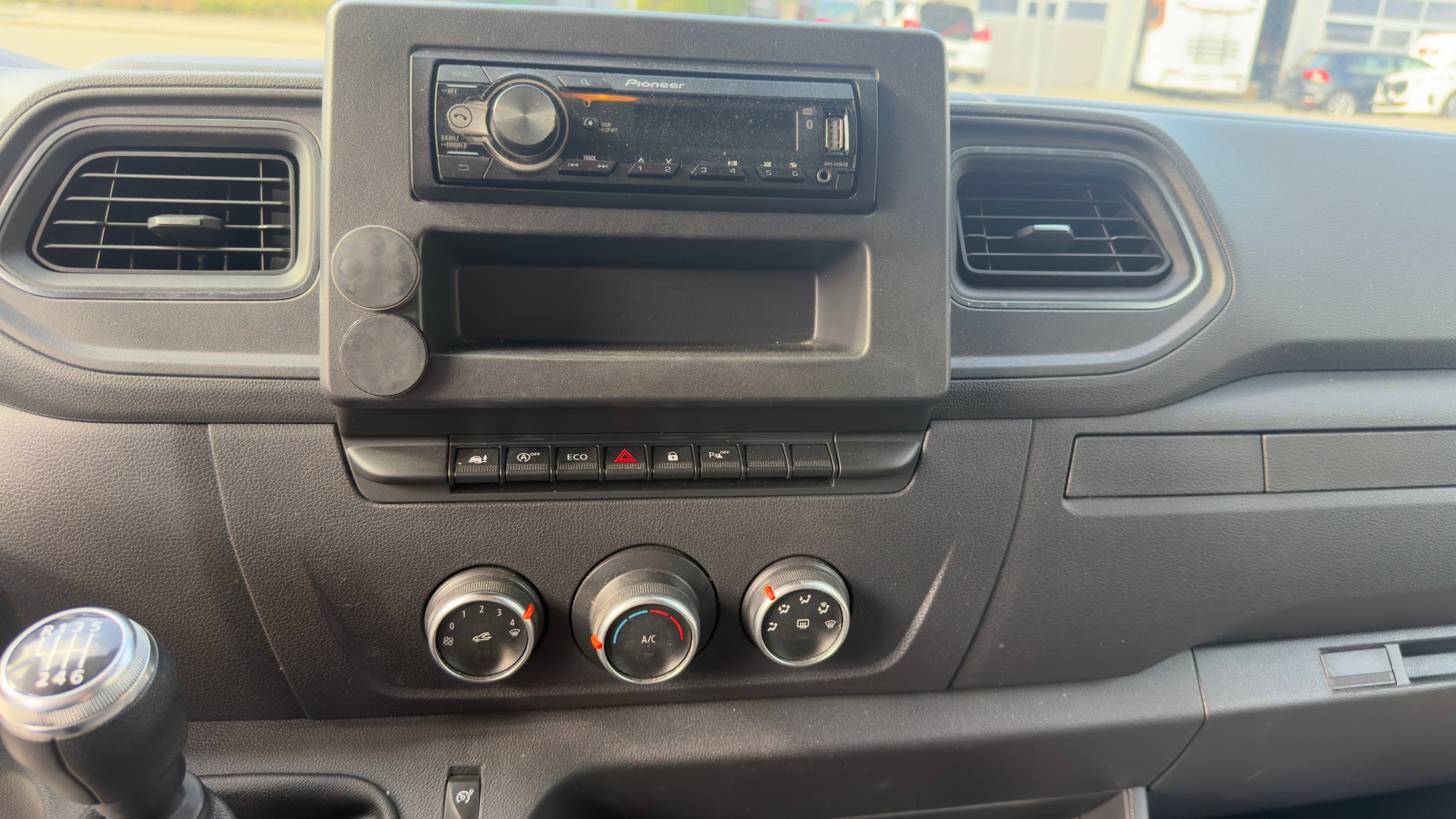 RENAULT Master T35 ENERGY 2.3dCi 150 L3H2-image-10