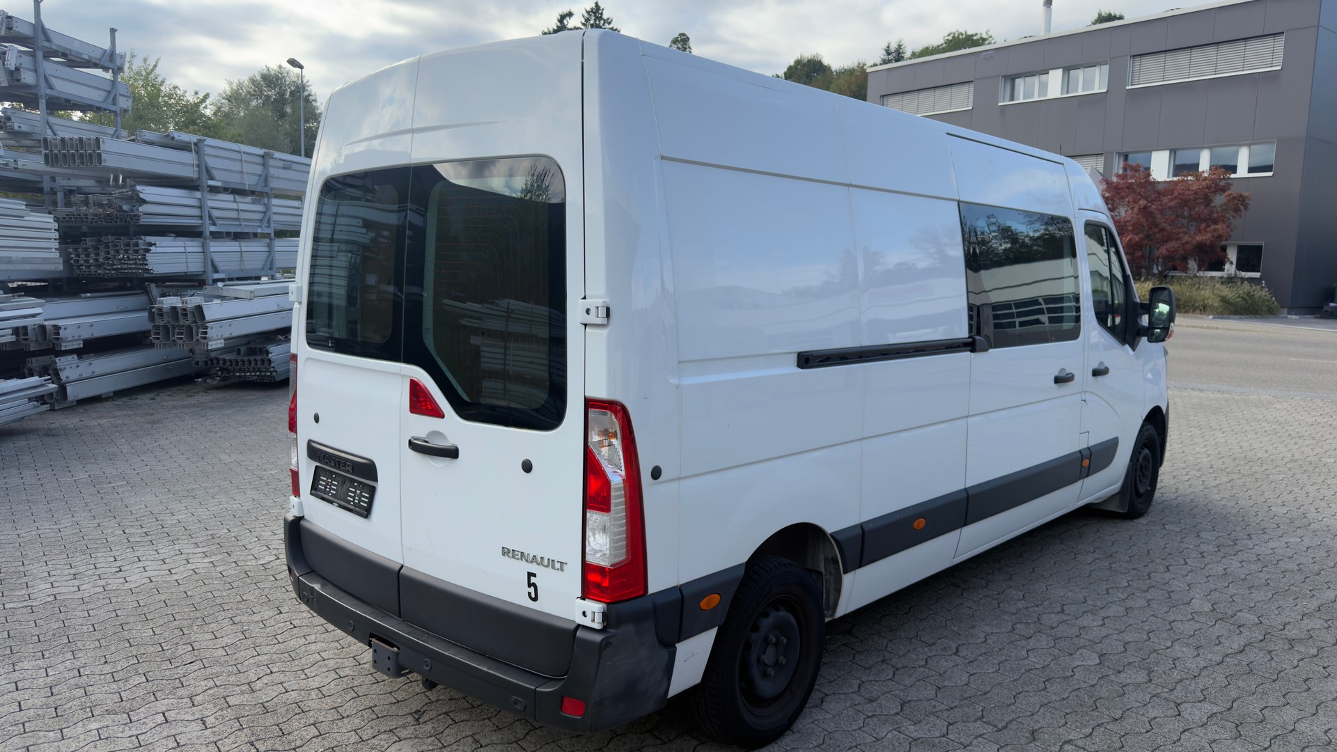 RENAULT Master T35 ENERGY 2.3dCi 150 L3H2-image-4