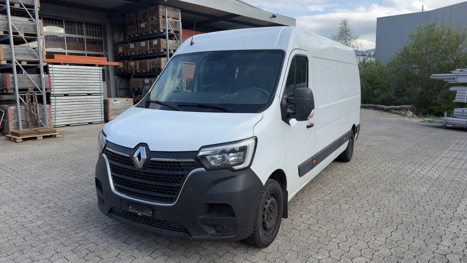 RENAULT Master T35 ENERGY 2.3dCi 150 L3H2-image-0
