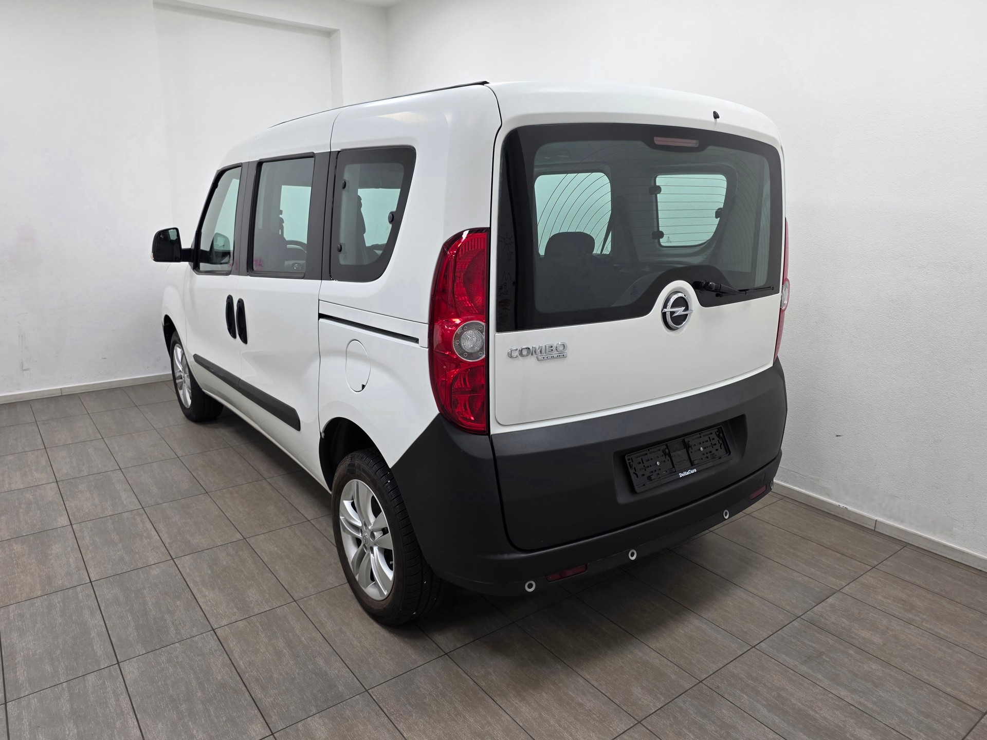 OPEL Combo 1.4 Turbo Cosmo L1H1-image-4