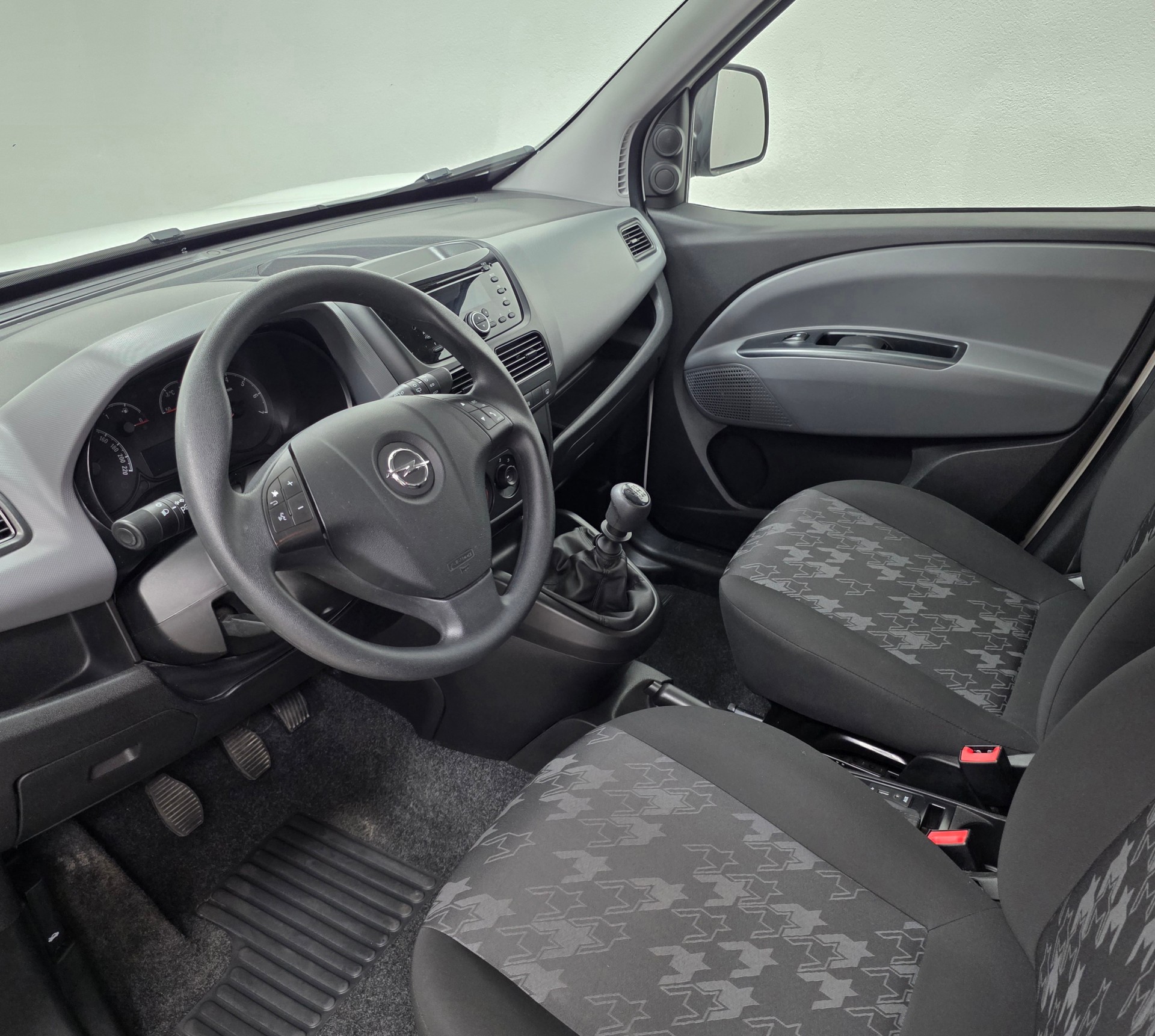OPEL Combo 1.4 Turbo Cosmo L1H1-image-11
