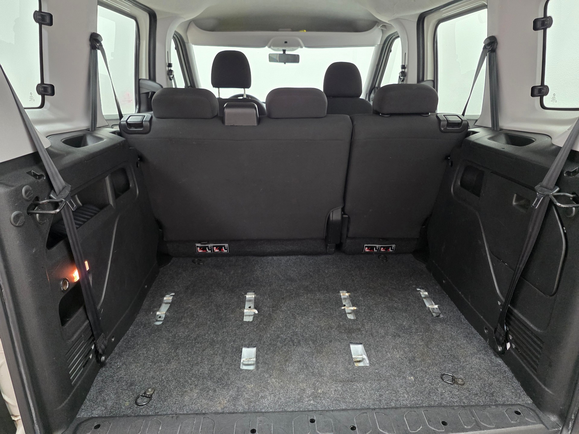 OPEL Combo 1.4 Turbo Cosmo L1H1-image-14