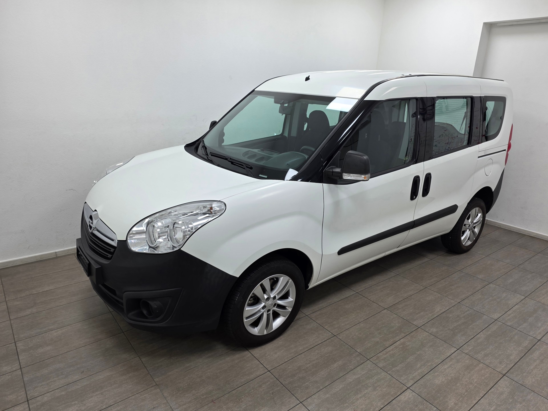 OPEL Combo 1.4 Turbo Cosmo L1H1-image-7