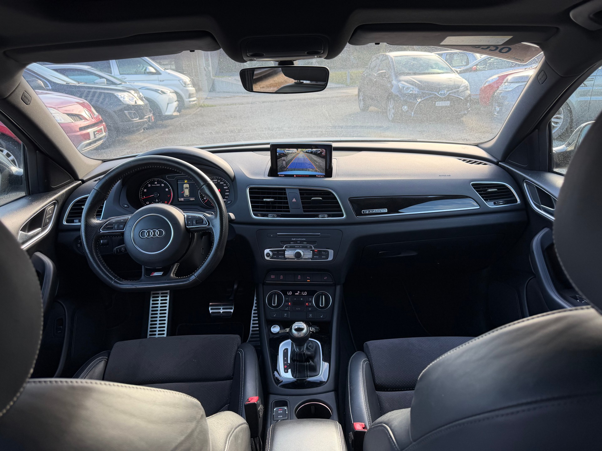 AUDI Q3 2.0 TFSI sport quattro S-tronic-image-9