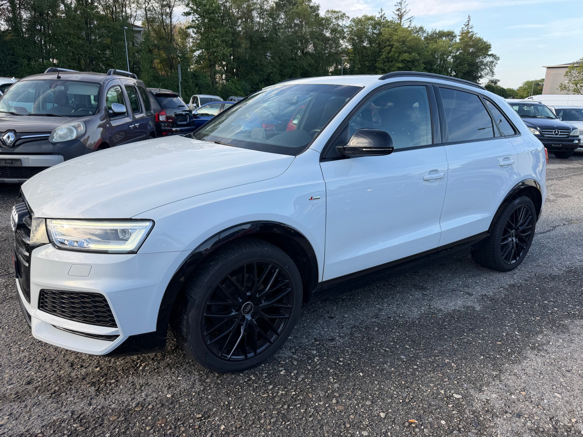 AUDI Q3 2.0 TFSI sport quattro S-tronic-image-1