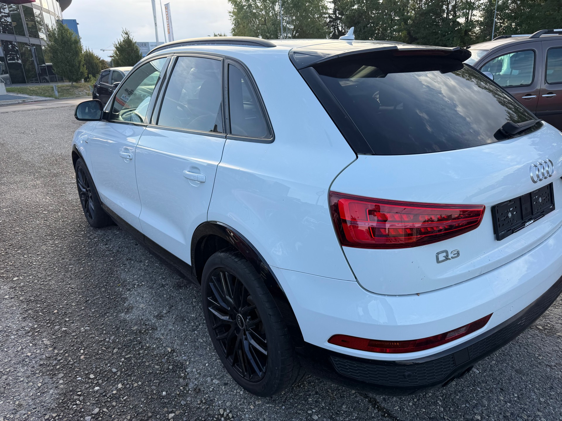 AUDI Q3 2.0 TFSI sport quattro S-tronic-image-6