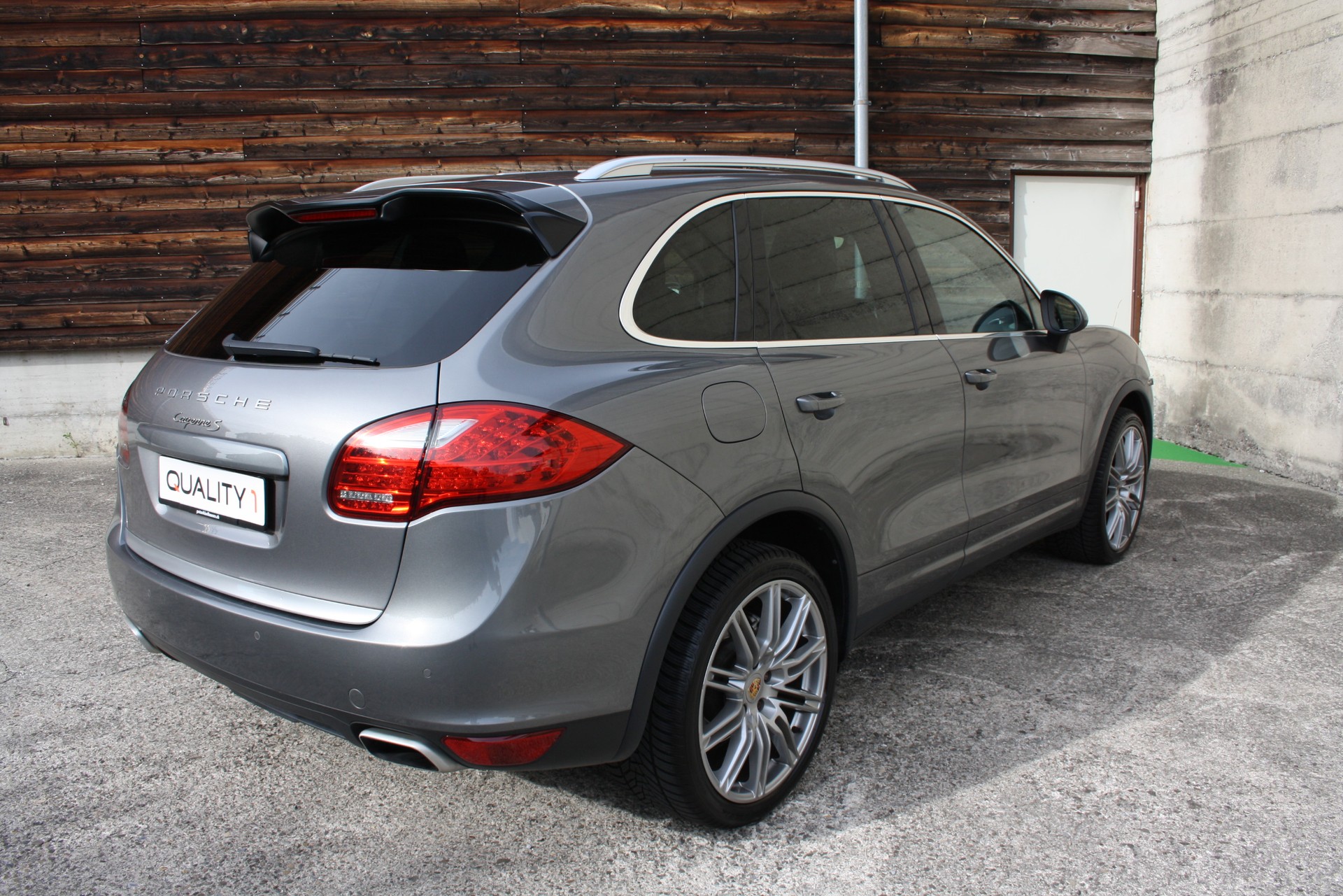 PORSCHE Cayenne S-image-5