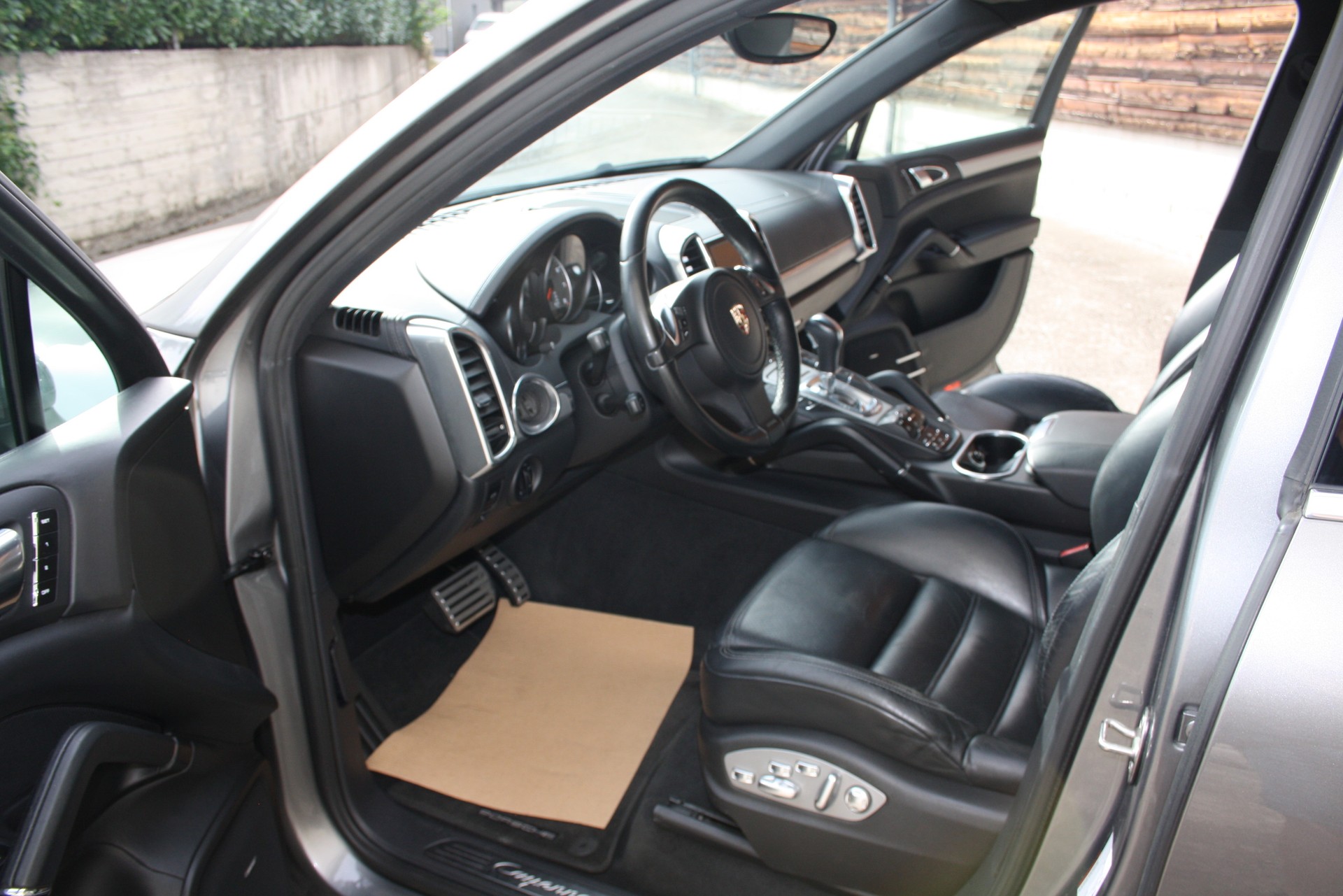 PORSCHE Cayenne S-image-7