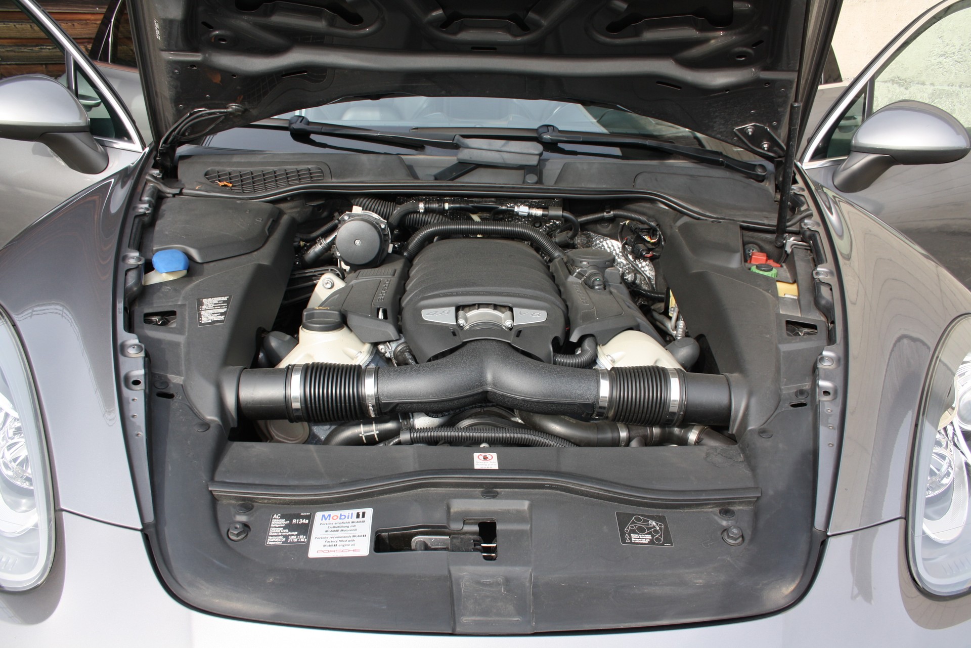 PORSCHE Cayenne S-image-15