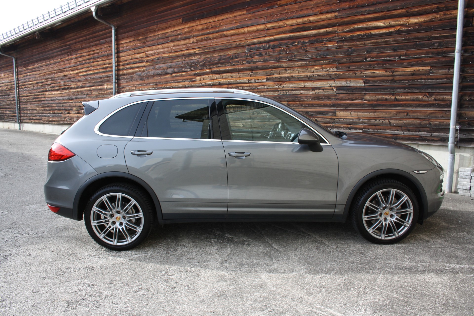 PORSCHE Cayenne S-image-6