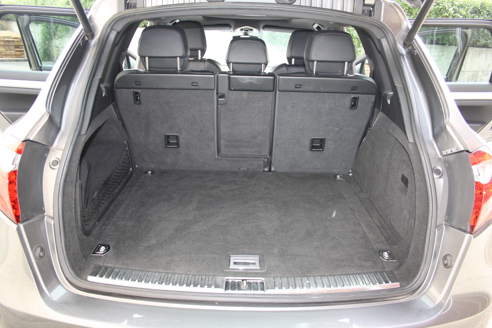 PORSCHE Cayenne S-image-14