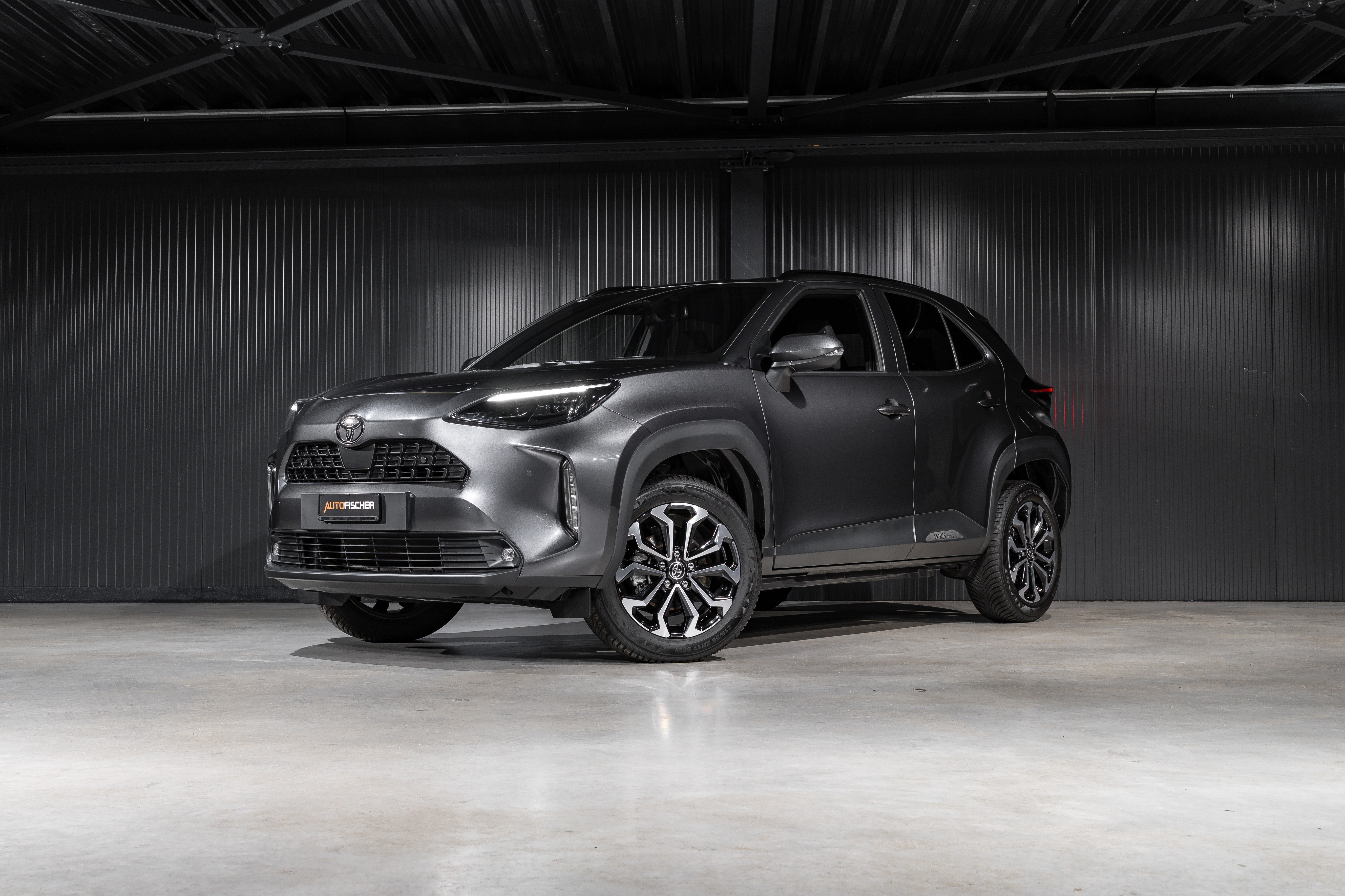 TOYOTA Yaris Cross 1.5 e-CVT — slika 1