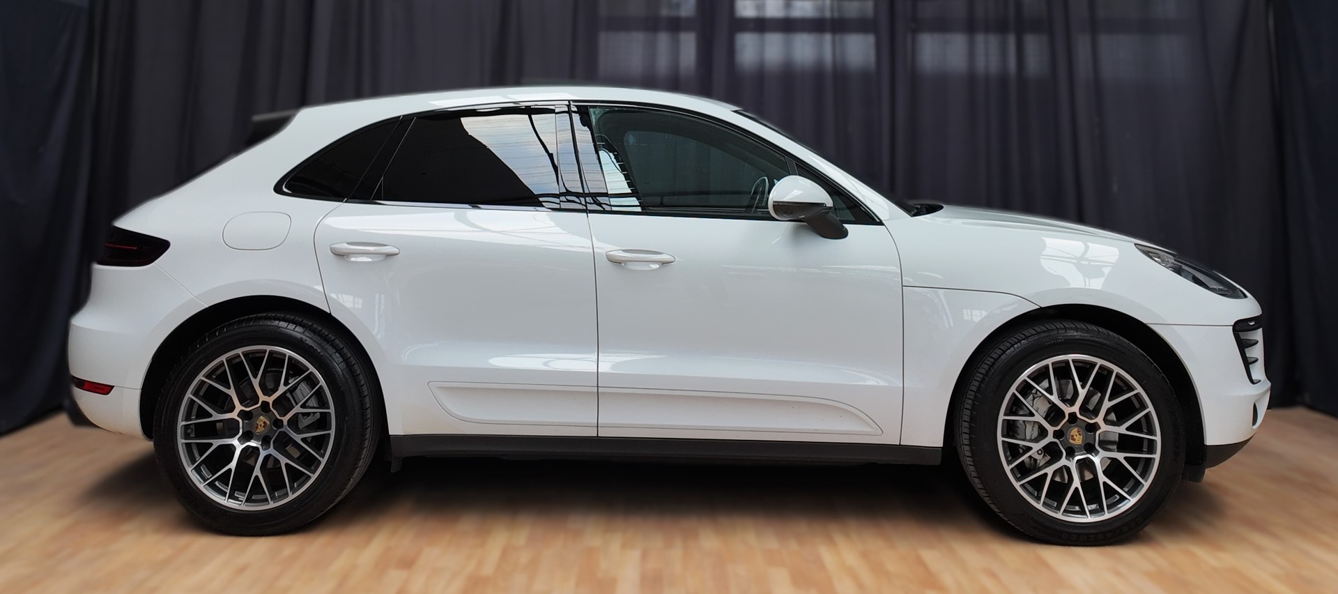PORSCHE Macan S Diesel PDK Sport Chrono-image-2