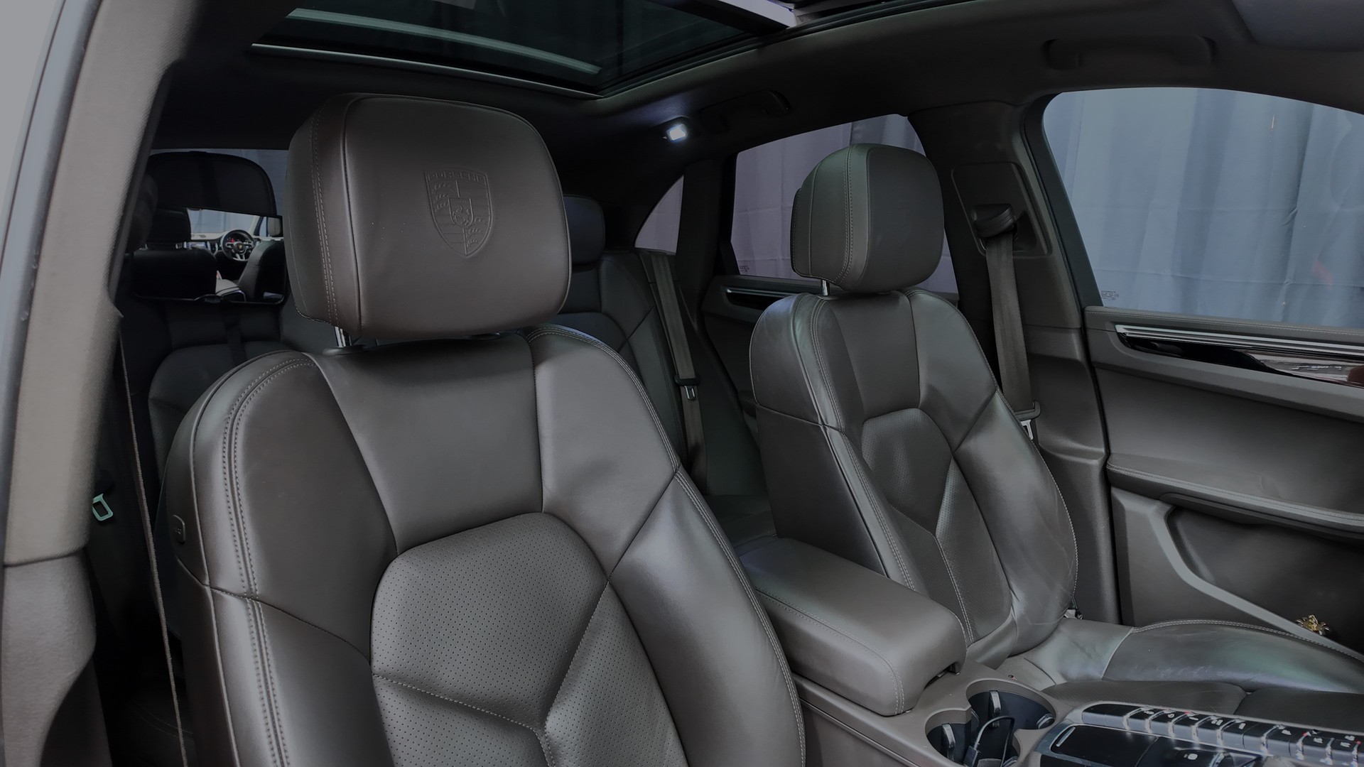 PORSCHE Macan S Diesel PDK Sport Chrono-image-9