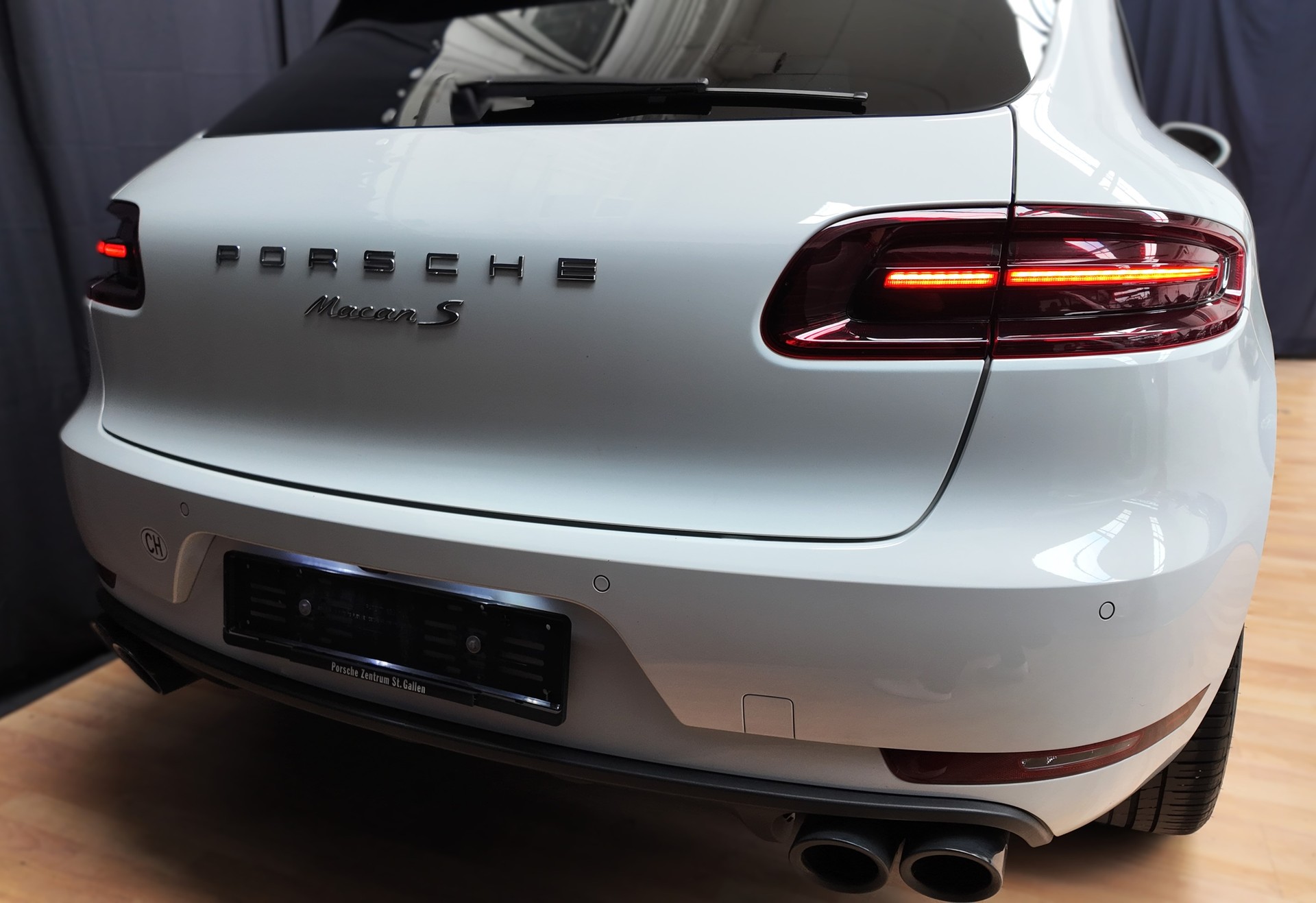 PORSCHE Macan S Diesel PDK Sport Chrono-image-5
